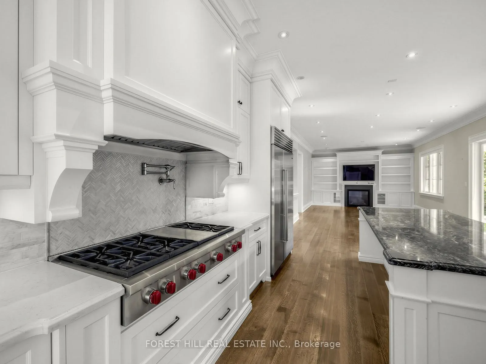 302 Pinehurst Drive W