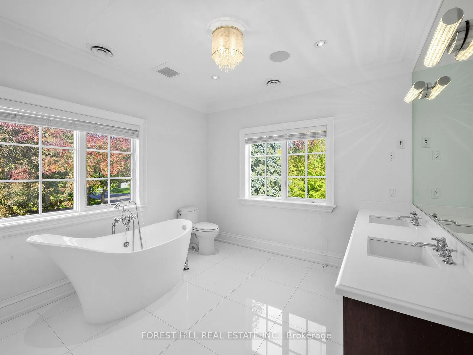 302 Pinehurst Drive W