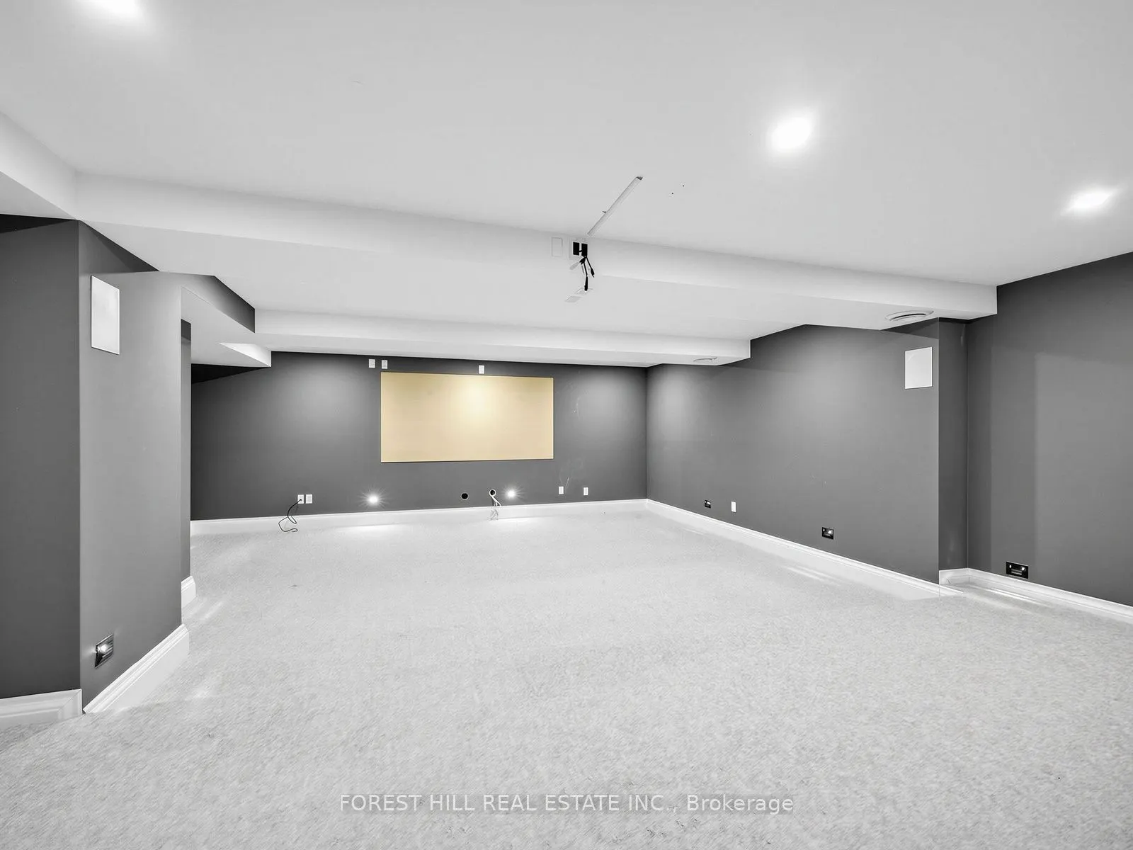 302 Pinehurst Drive W