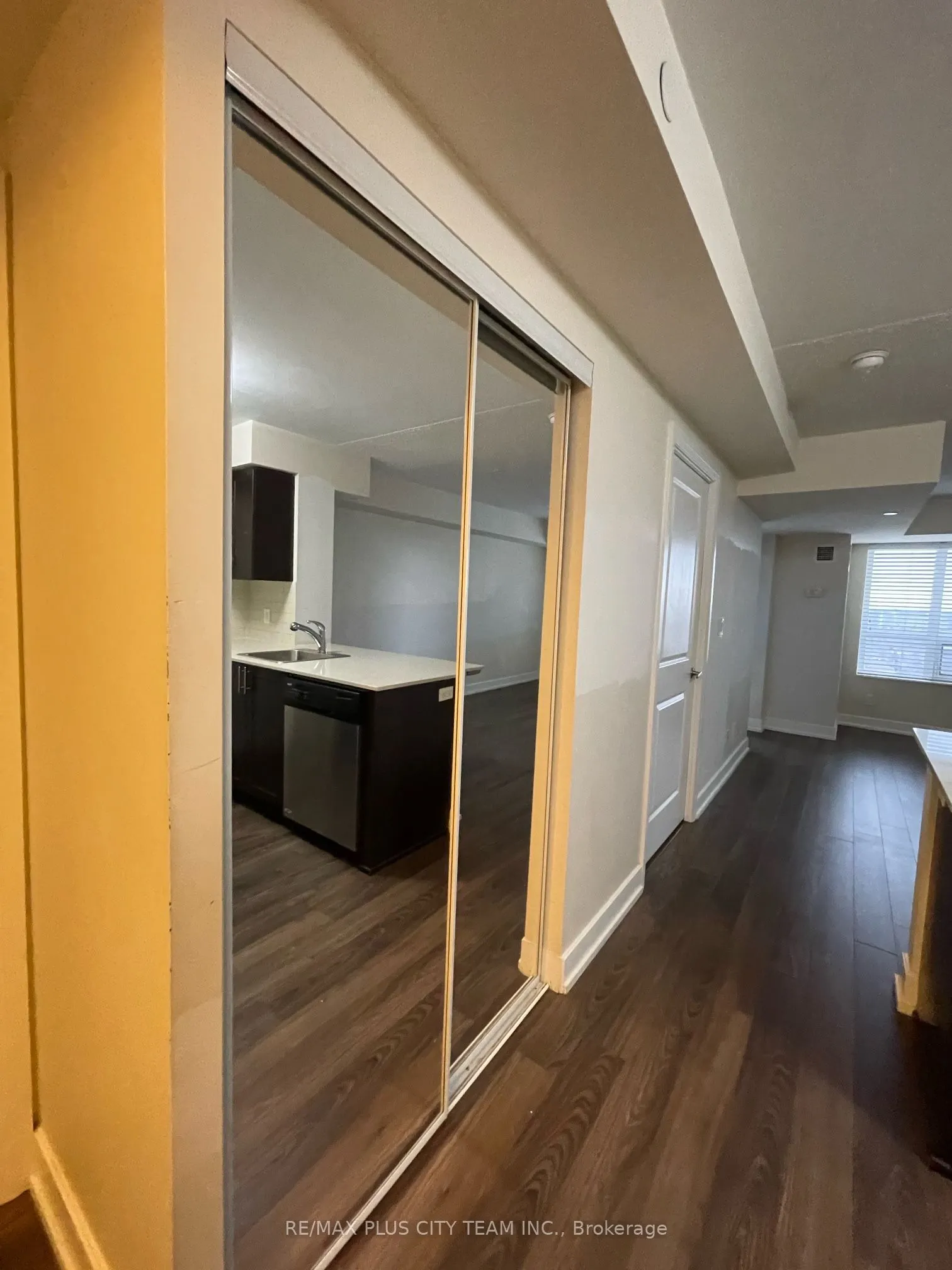 2 Eva Road #1521