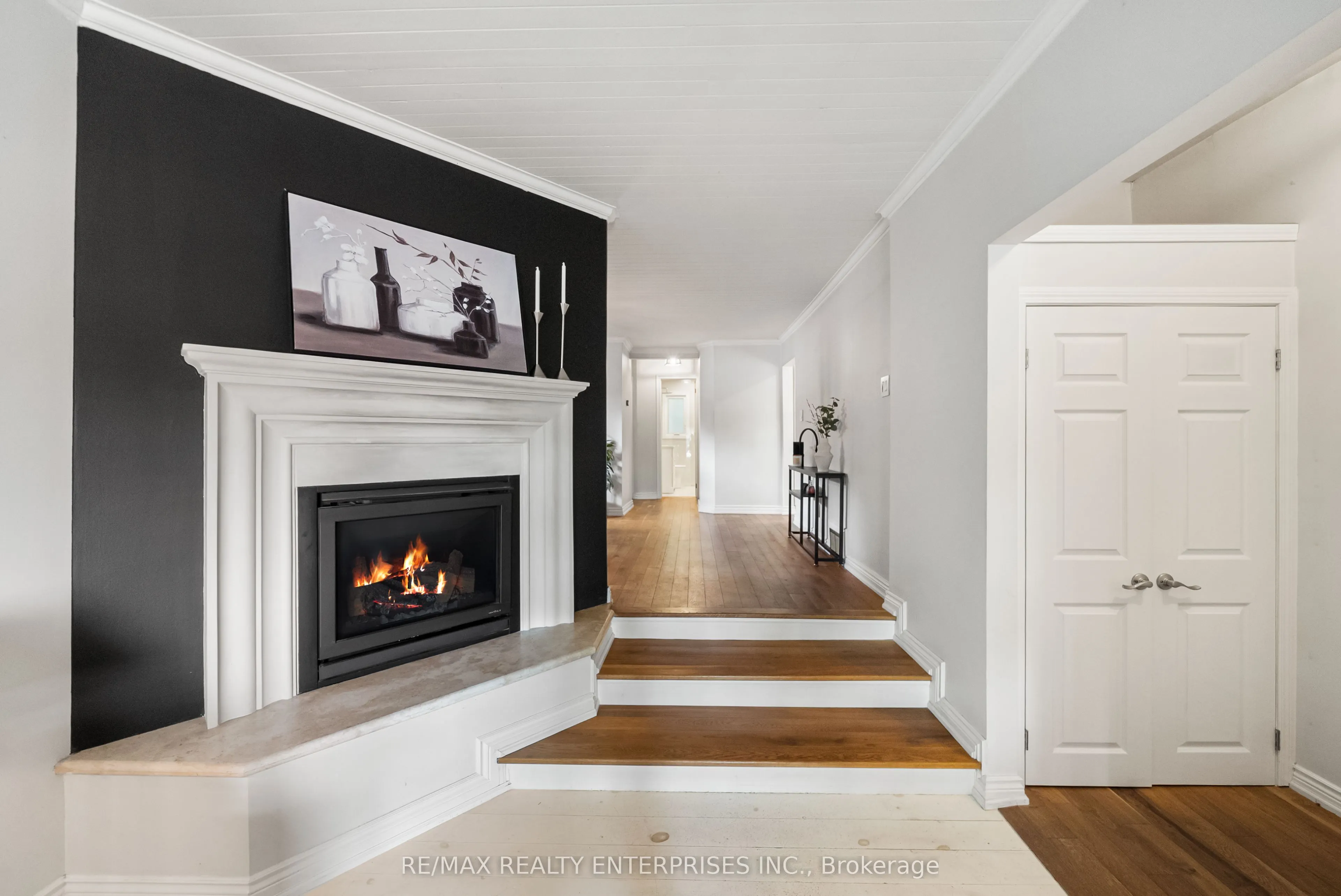 1141 Lakeshore Road W