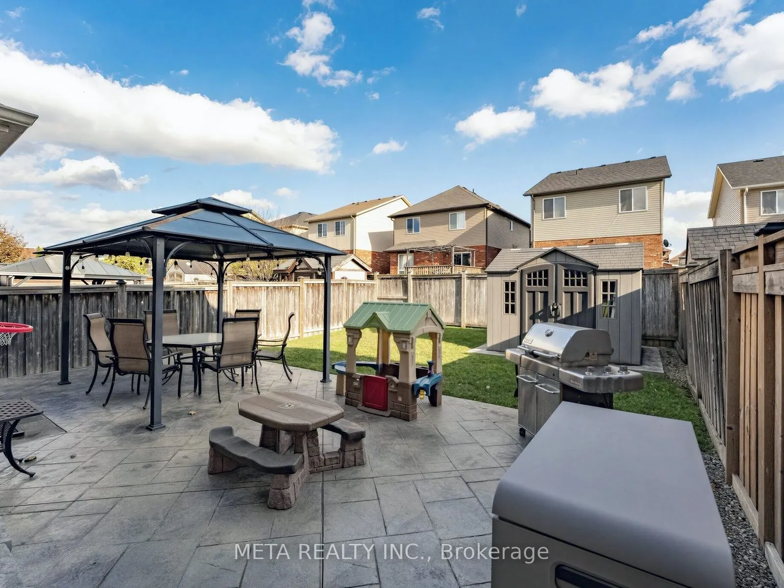 4 Murray Court