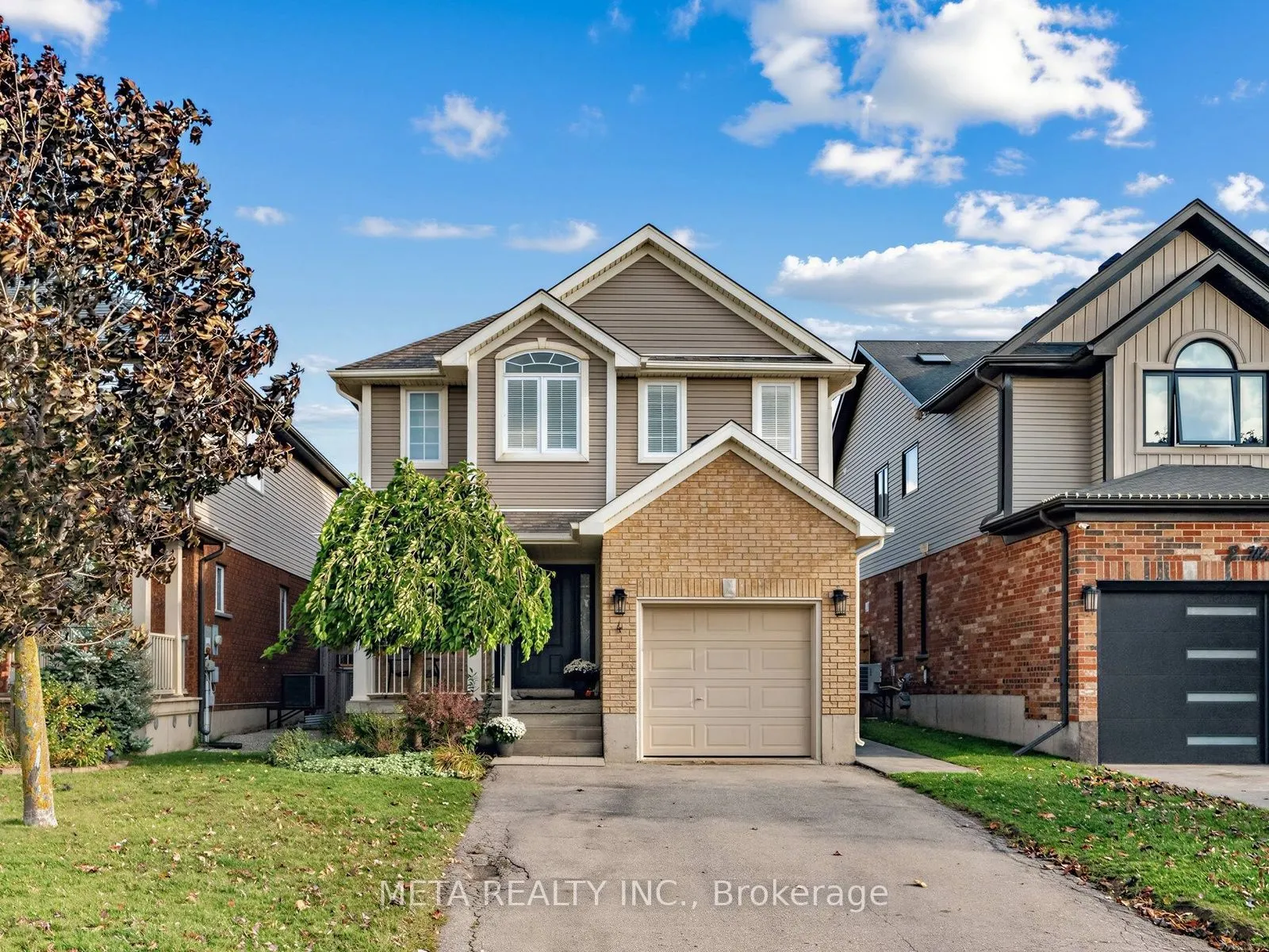4 Murray Court