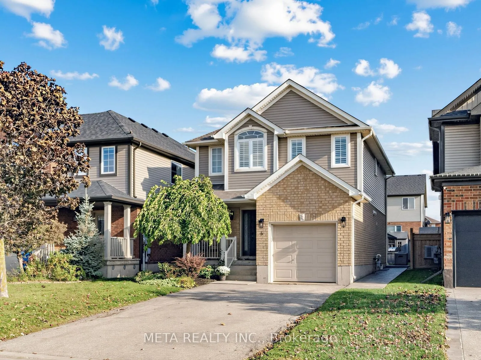 4 Murray Court