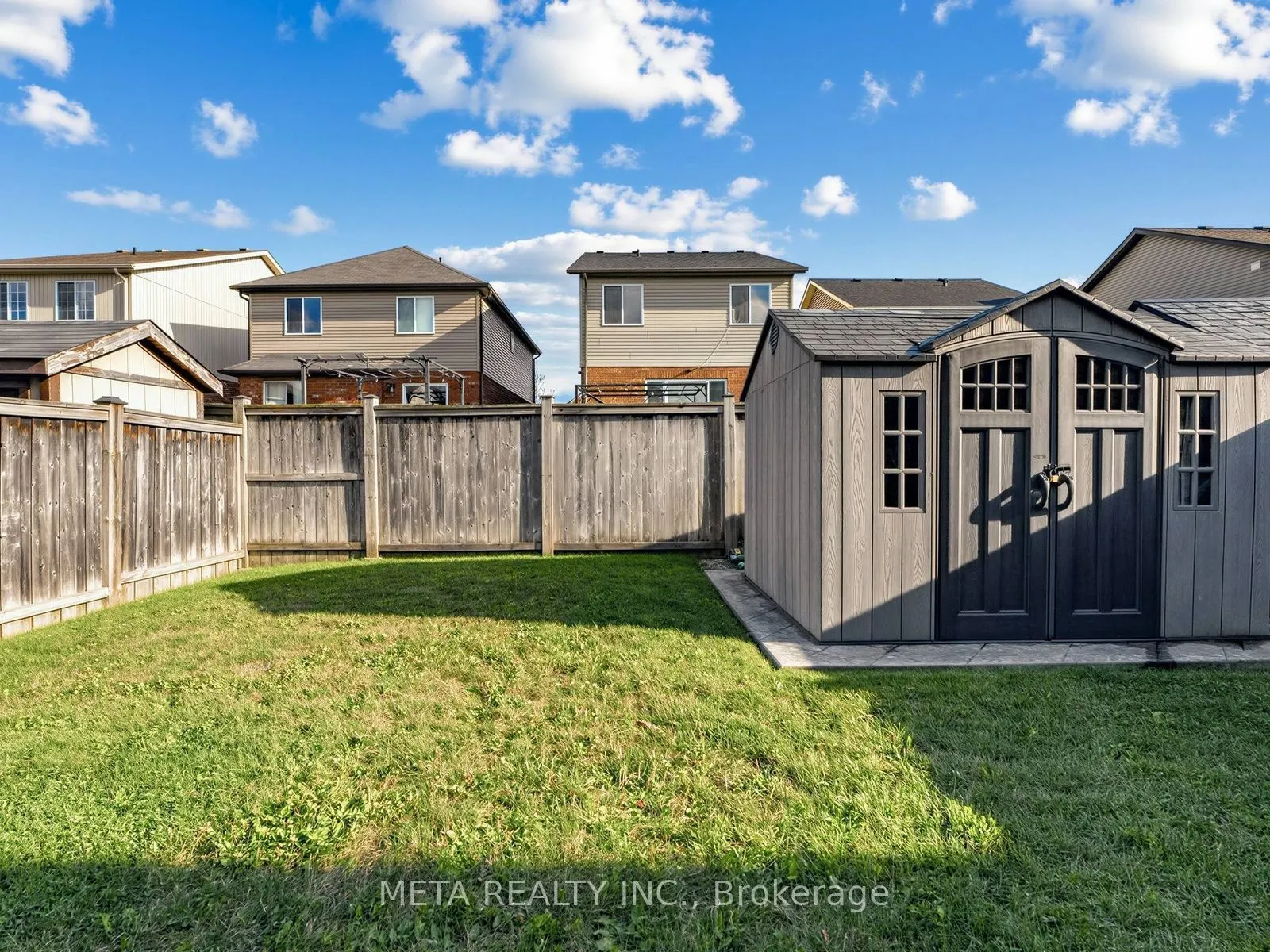 4 Murray Court