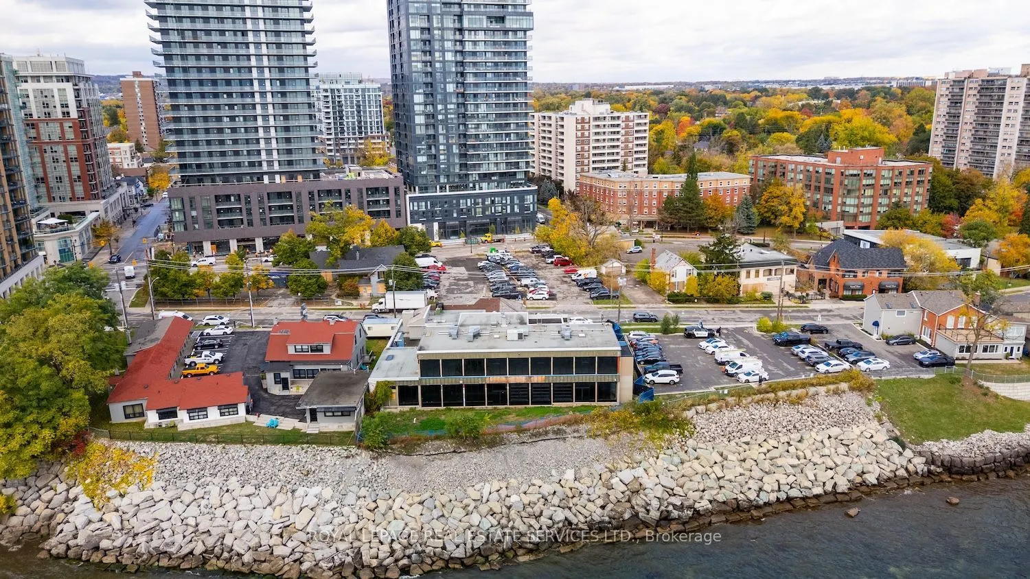2084 Old Lakeshore Road