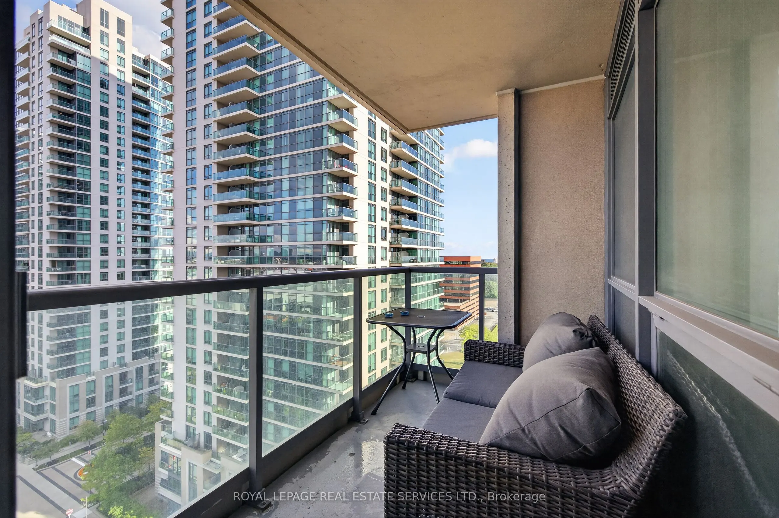 235 Sherway Gardens Road #1401