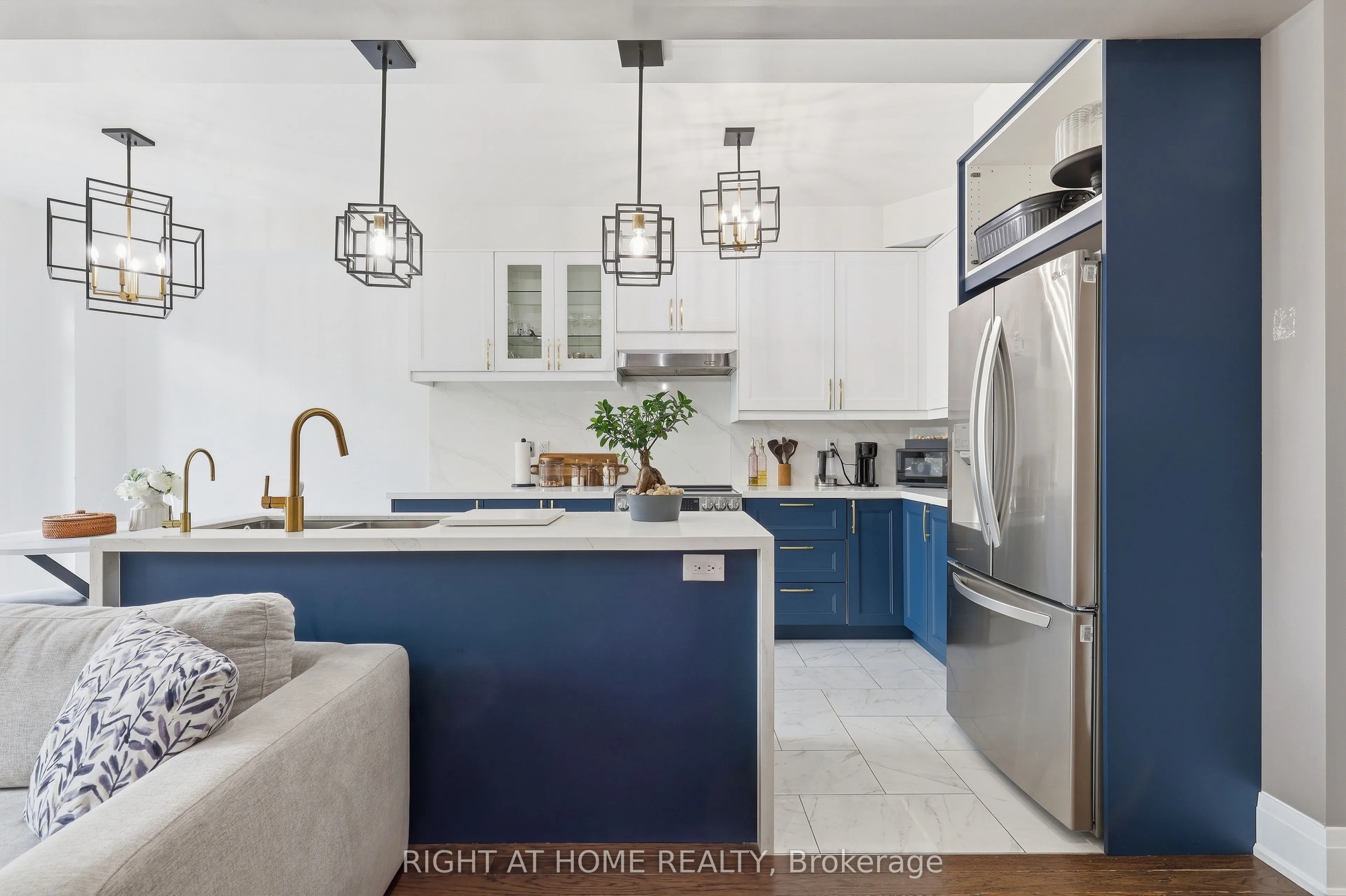 43 Diamond Leaf Lane