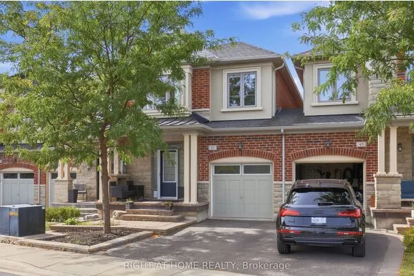 43 Diamond Leaf Lane