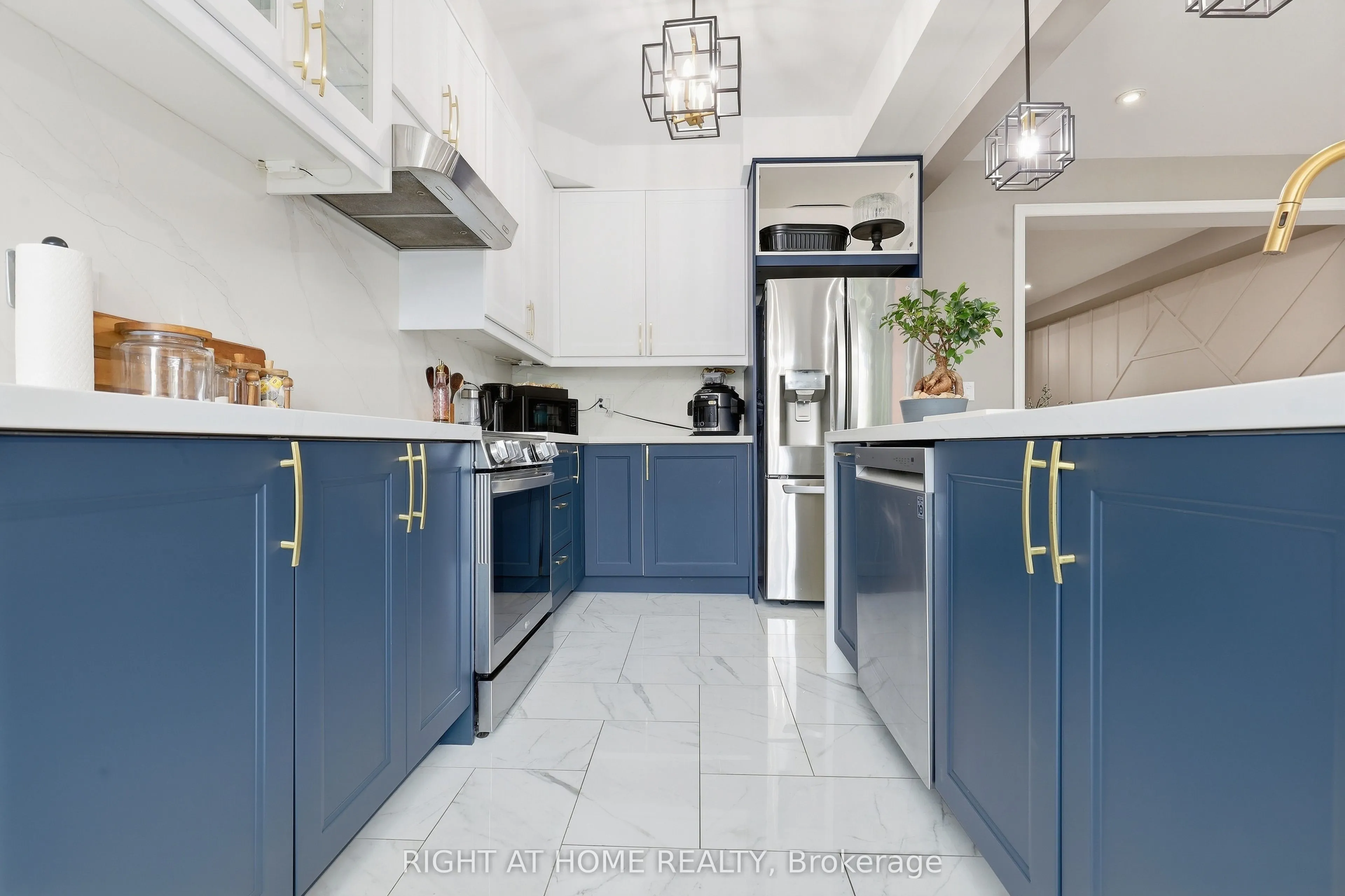 43 Diamond Leaf Lane