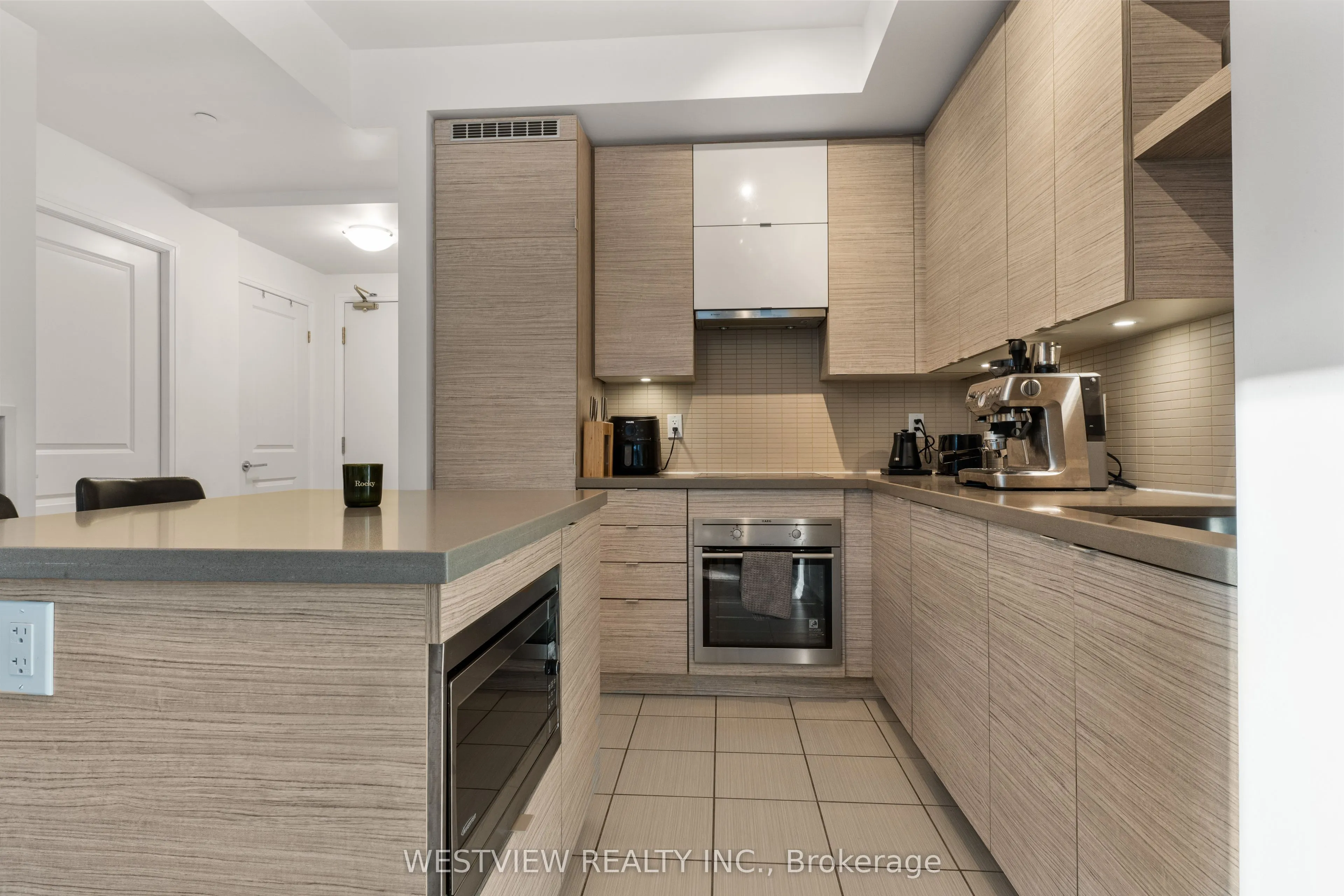 59 Annie Craig Drive #906
