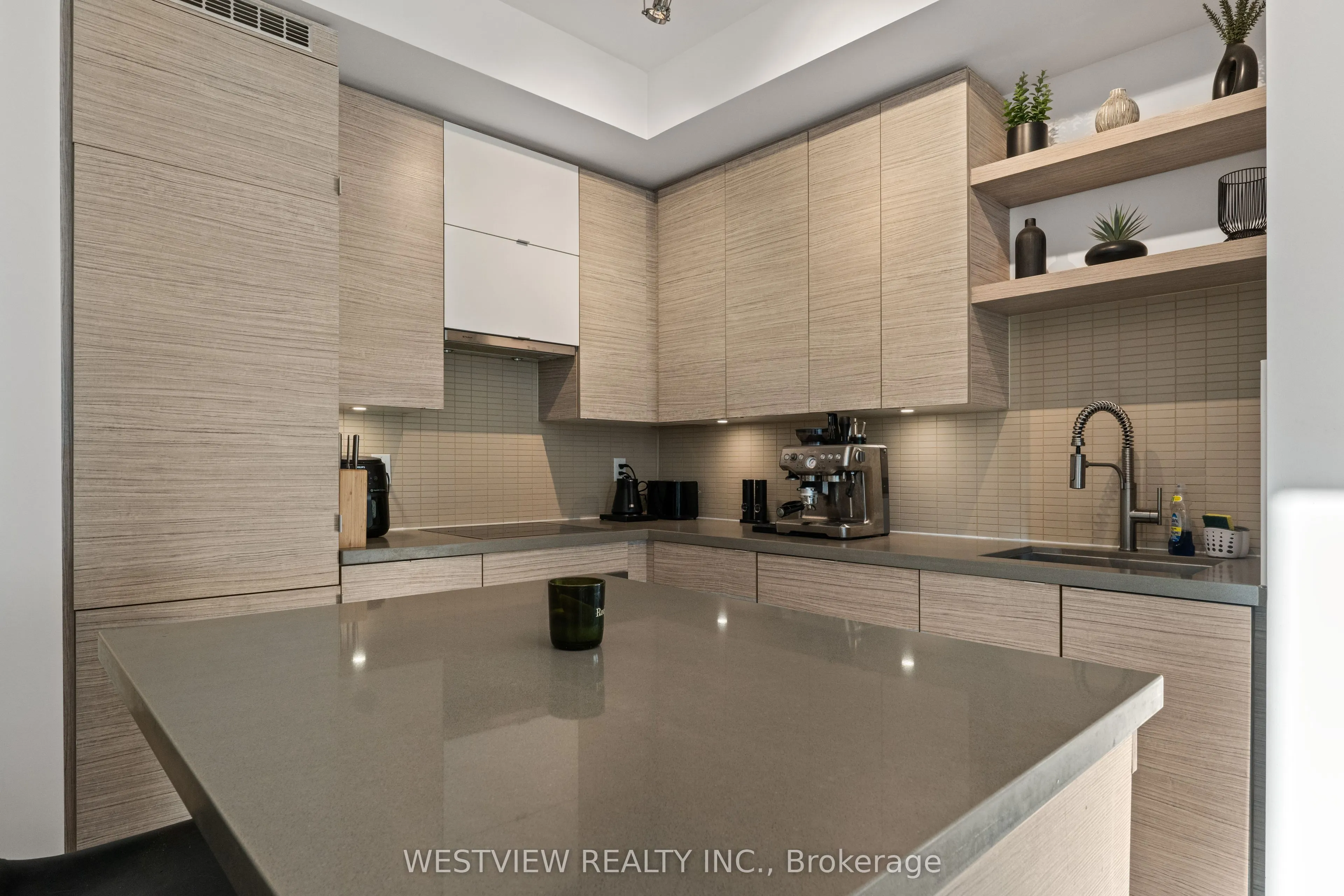 59 Annie Craig Drive #906