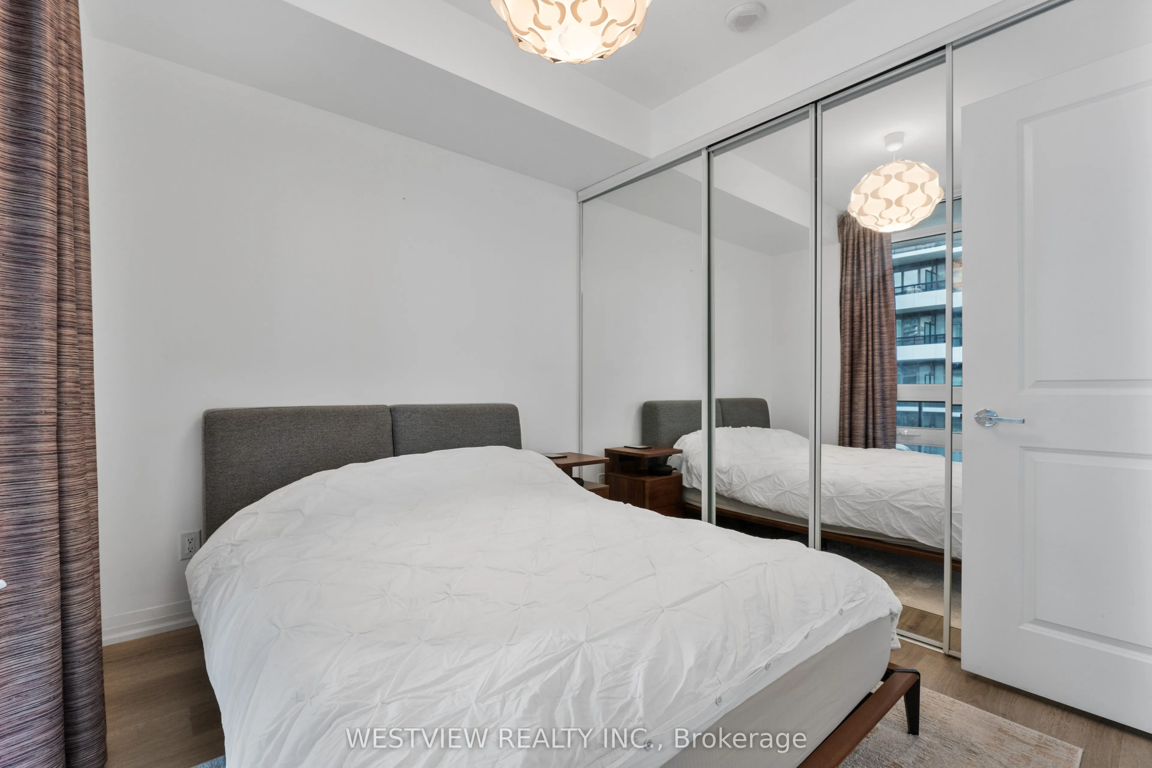 59 Annie Craig Drive #906