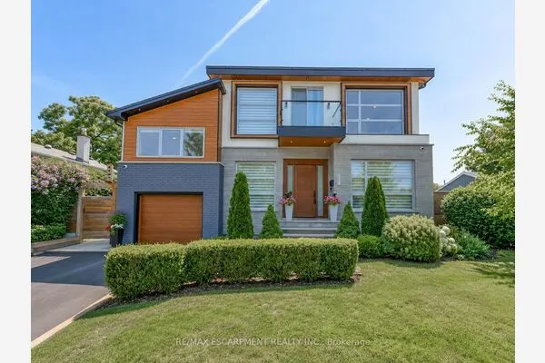 5178 Hunter Drive