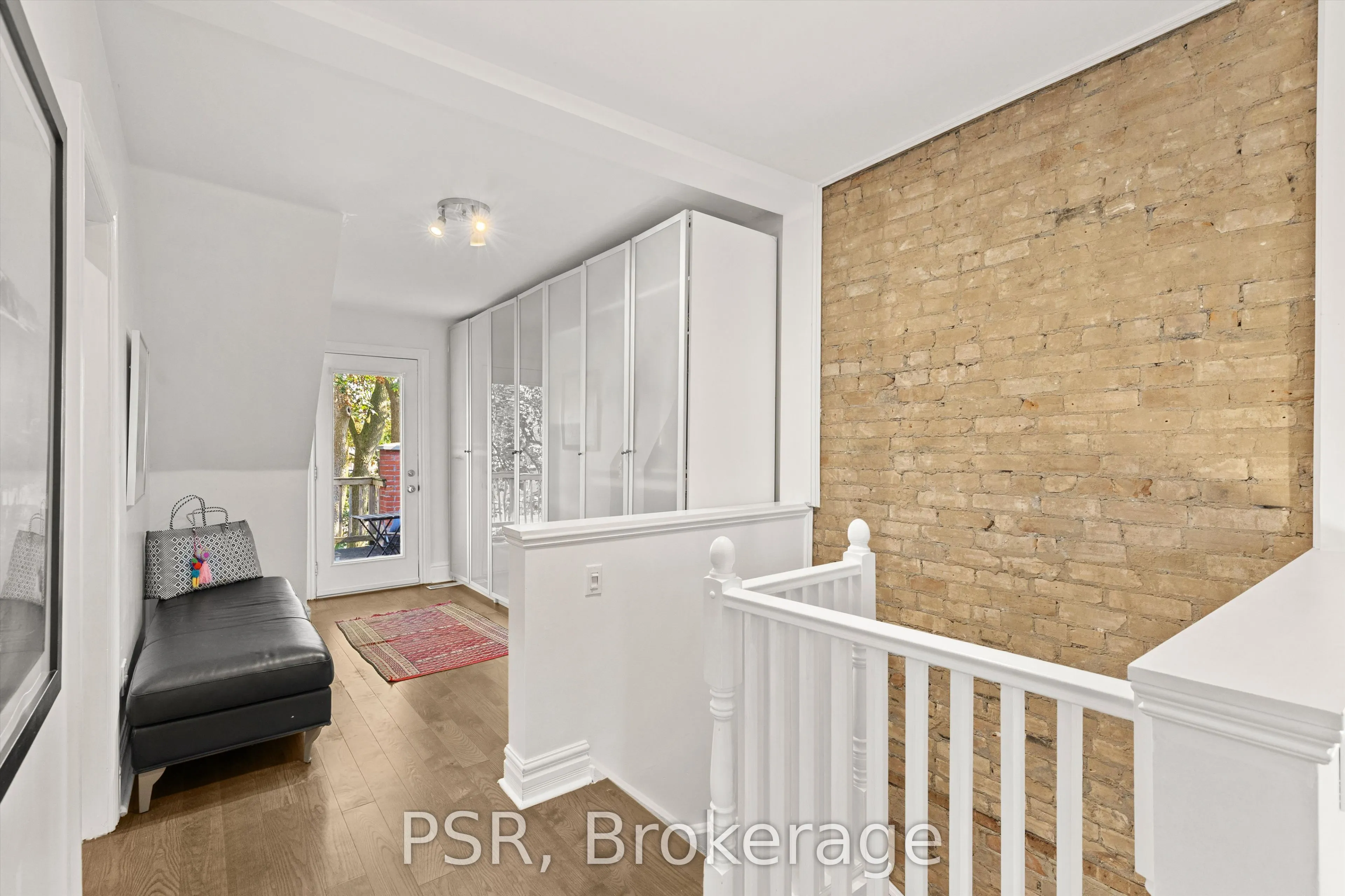 109 Macdonell Avenue