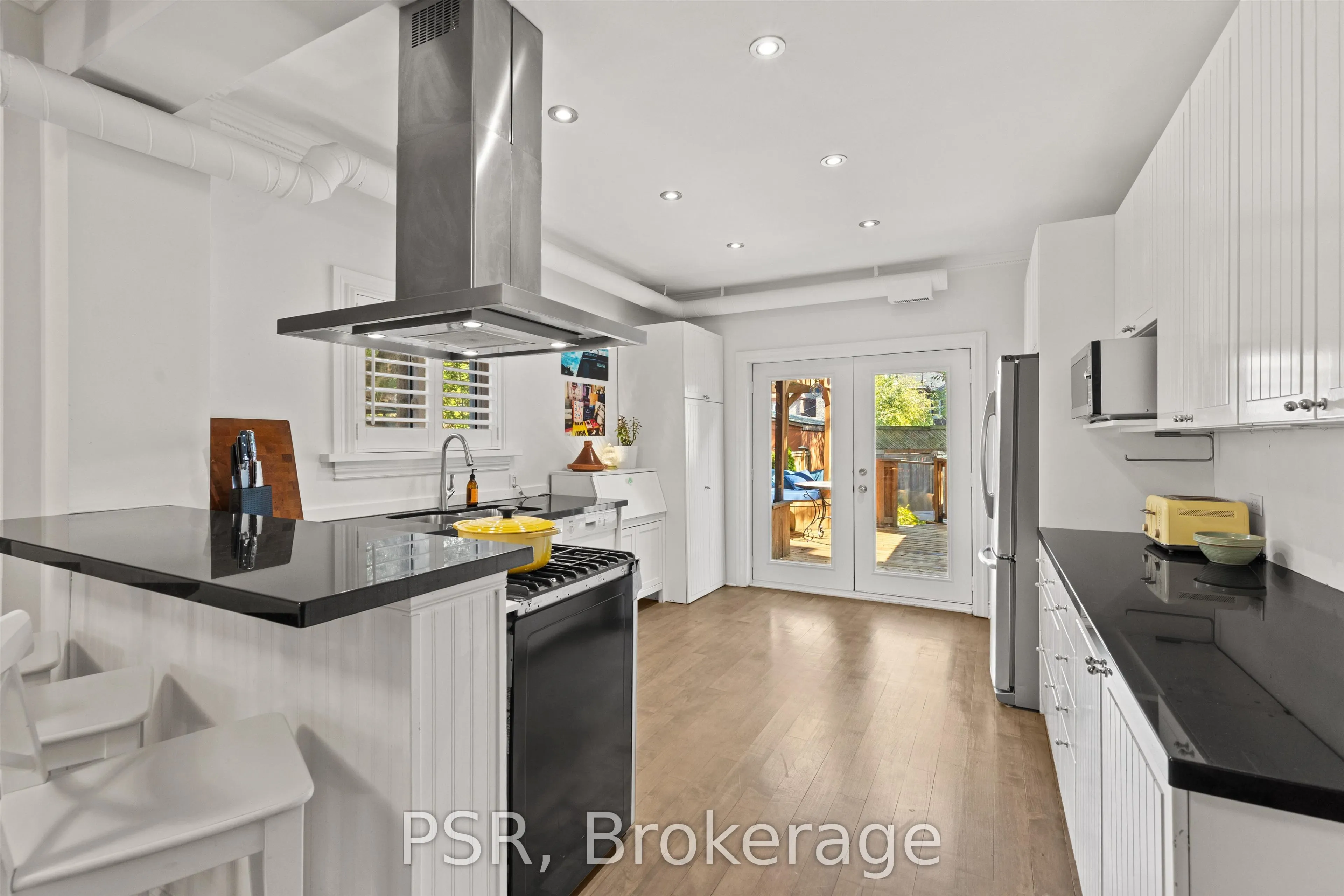109 Macdonell Avenue