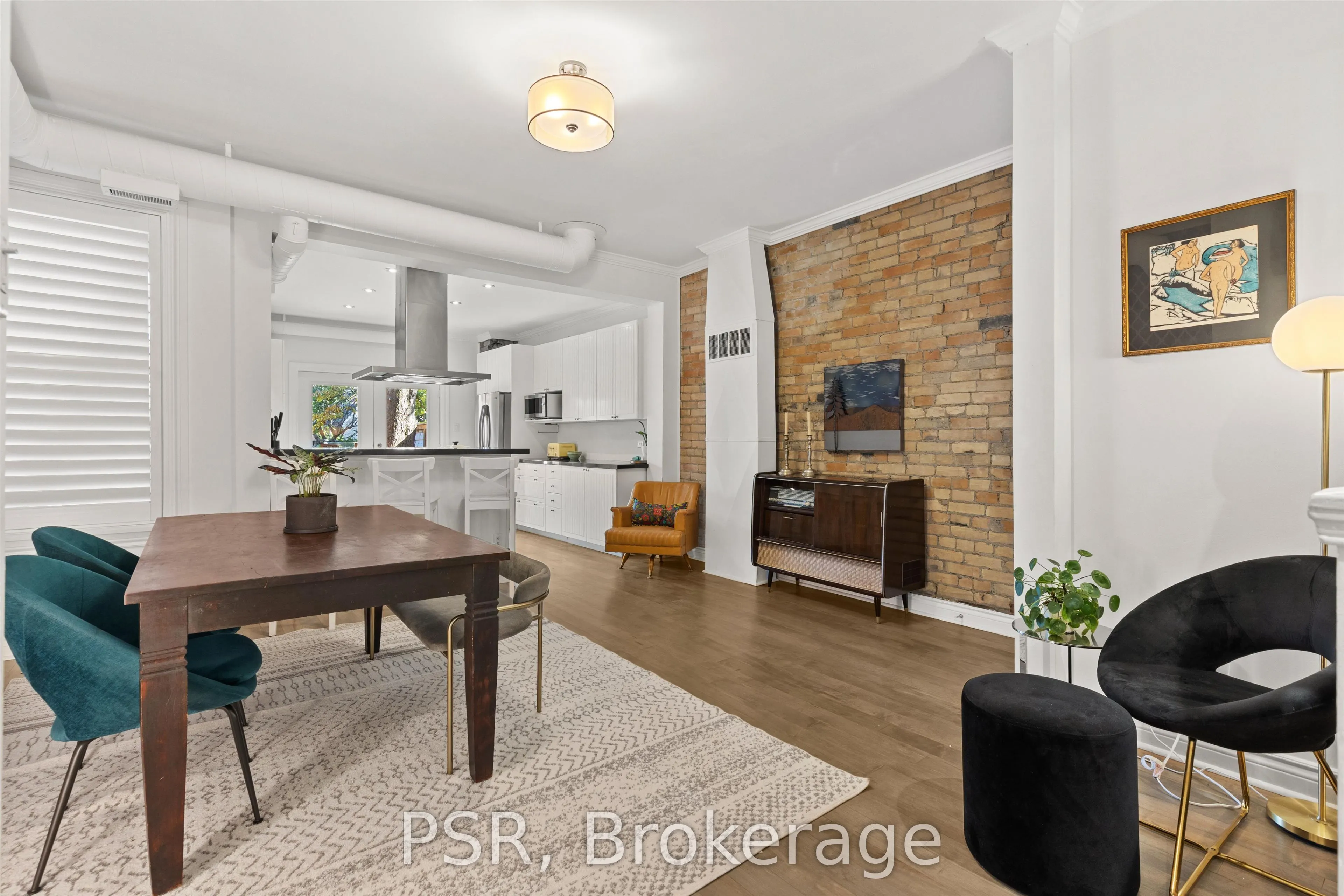 109 Macdonell Avenue