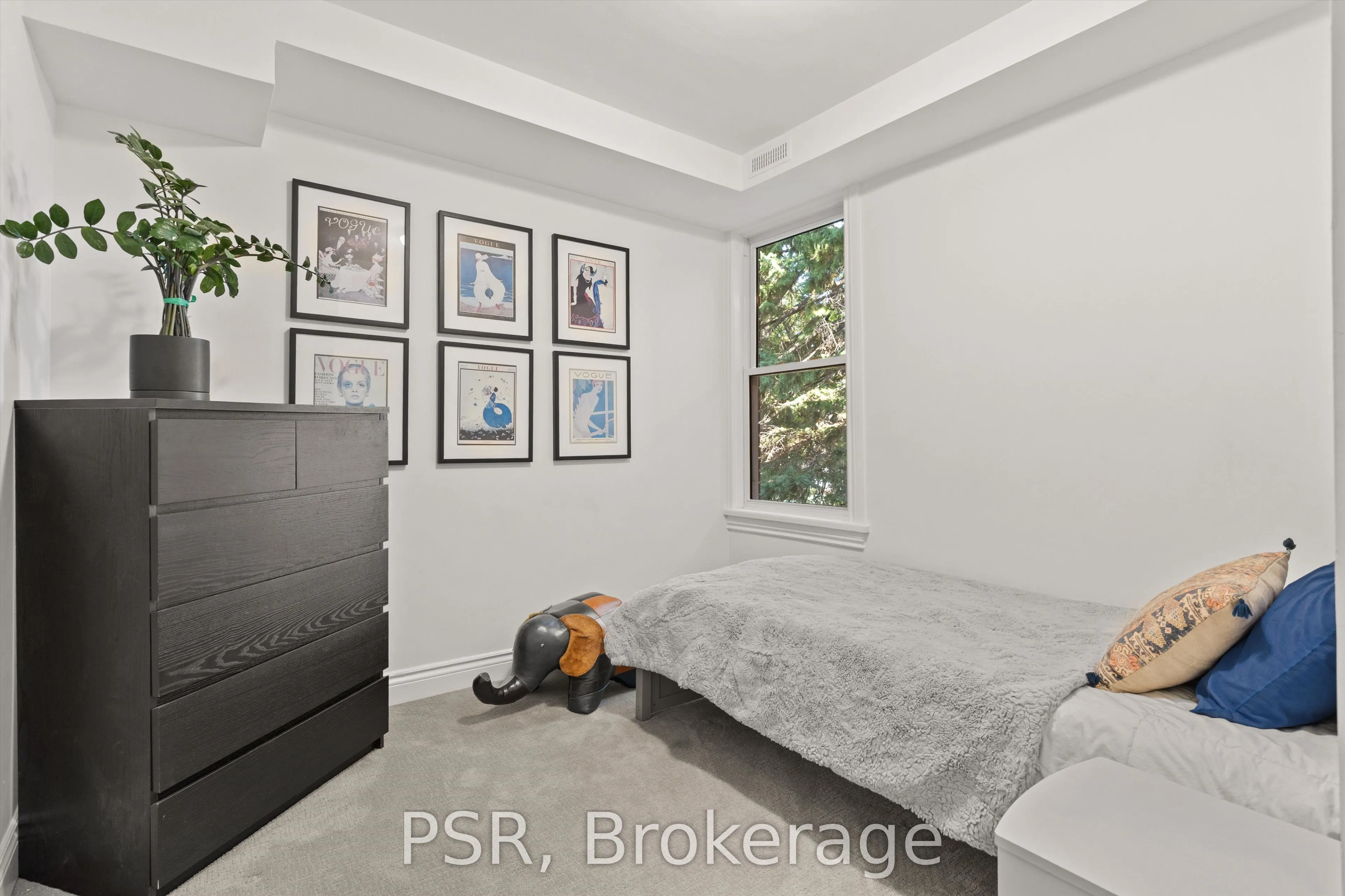 109 Macdonell Avenue