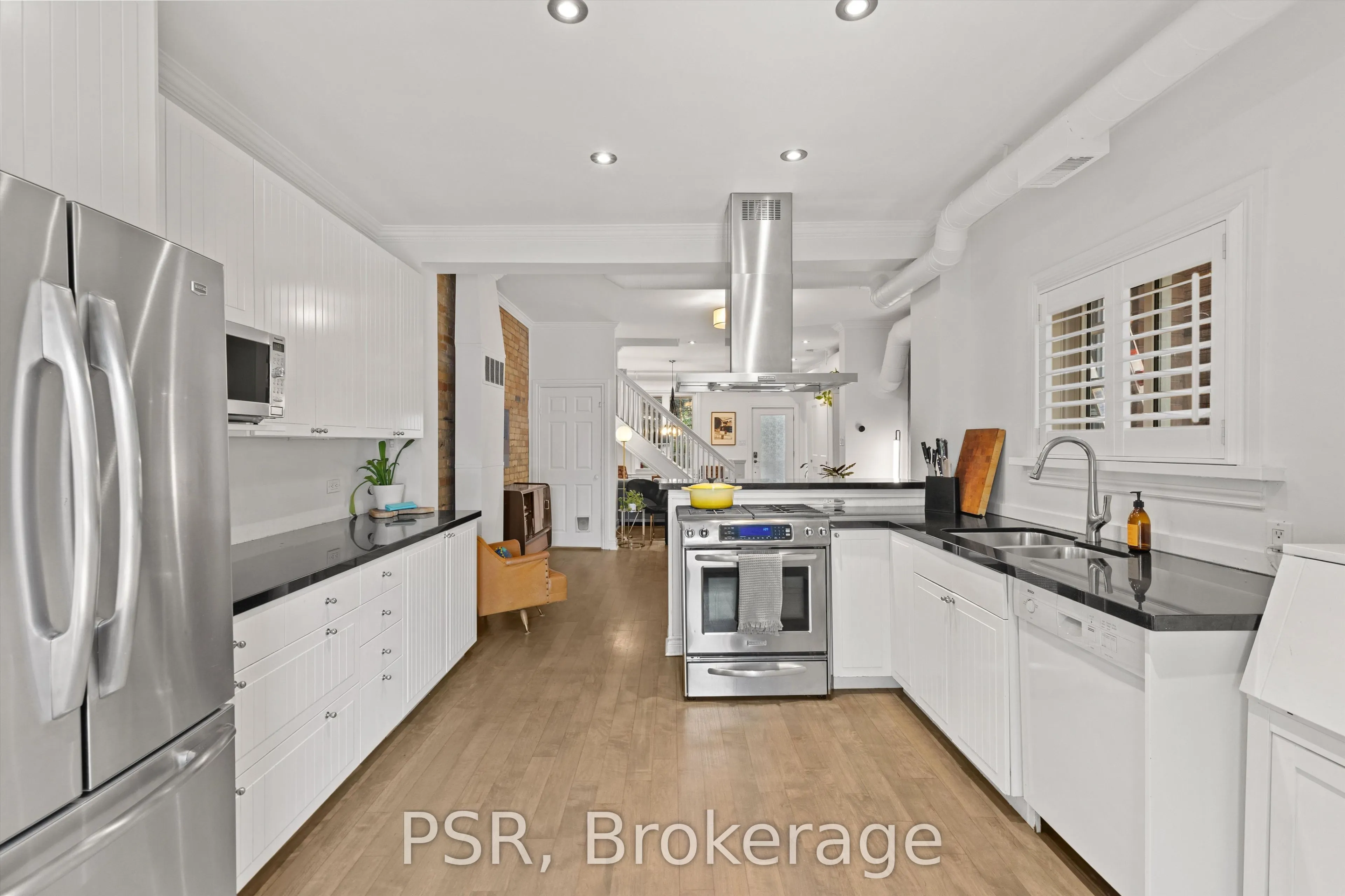 109 Macdonell Avenue
