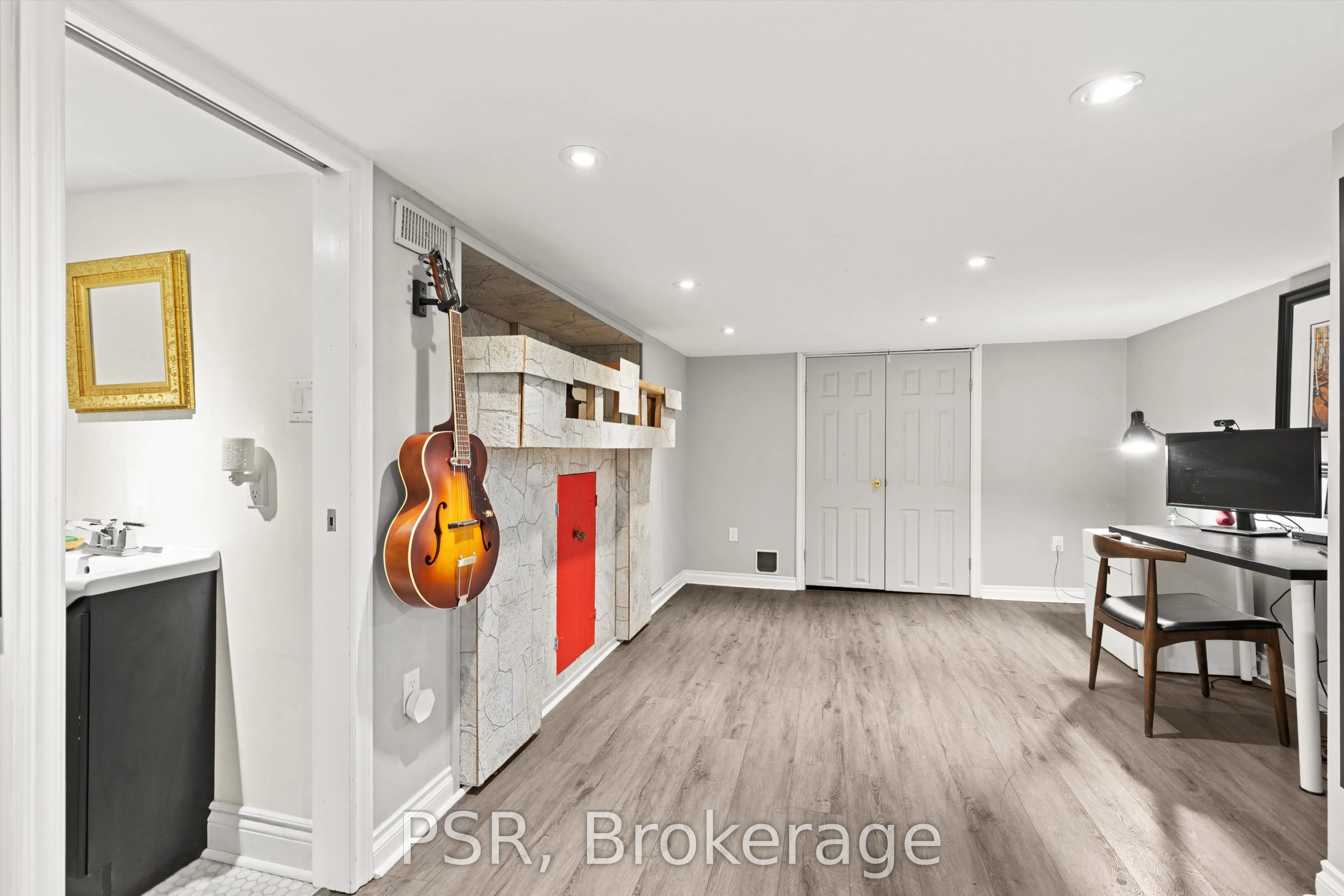 109 Macdonell Avenue