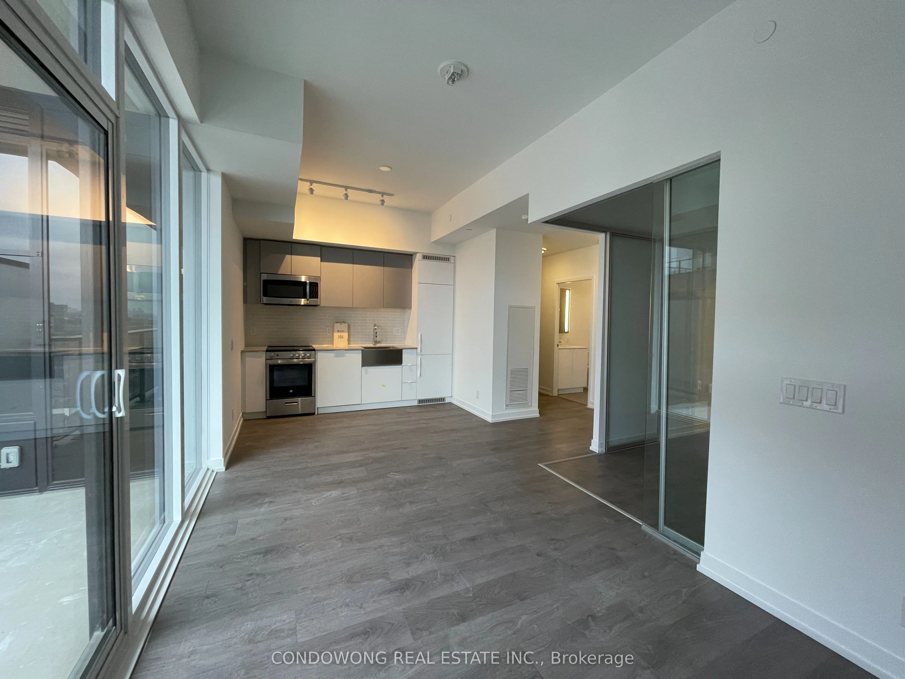 270 Dufferin Street #LP9