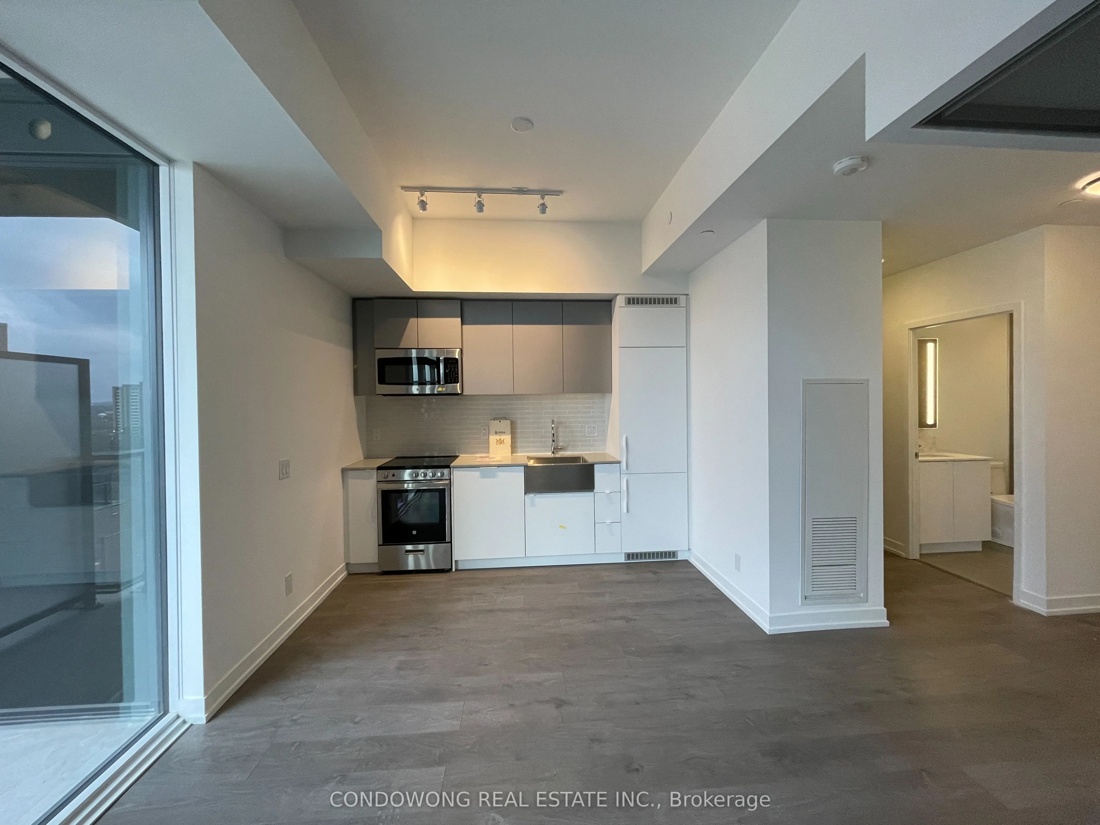 270 Dufferin Street #LP9