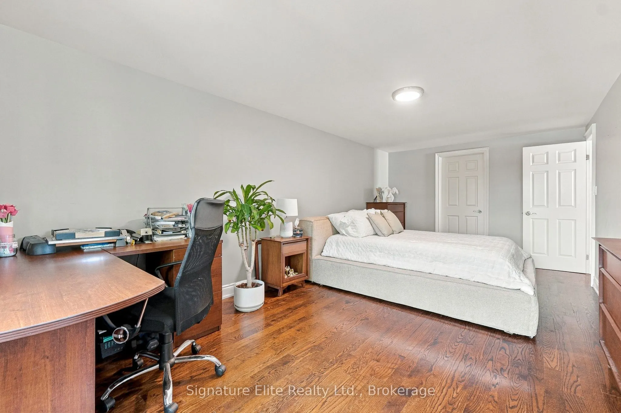190 Longwood Drive