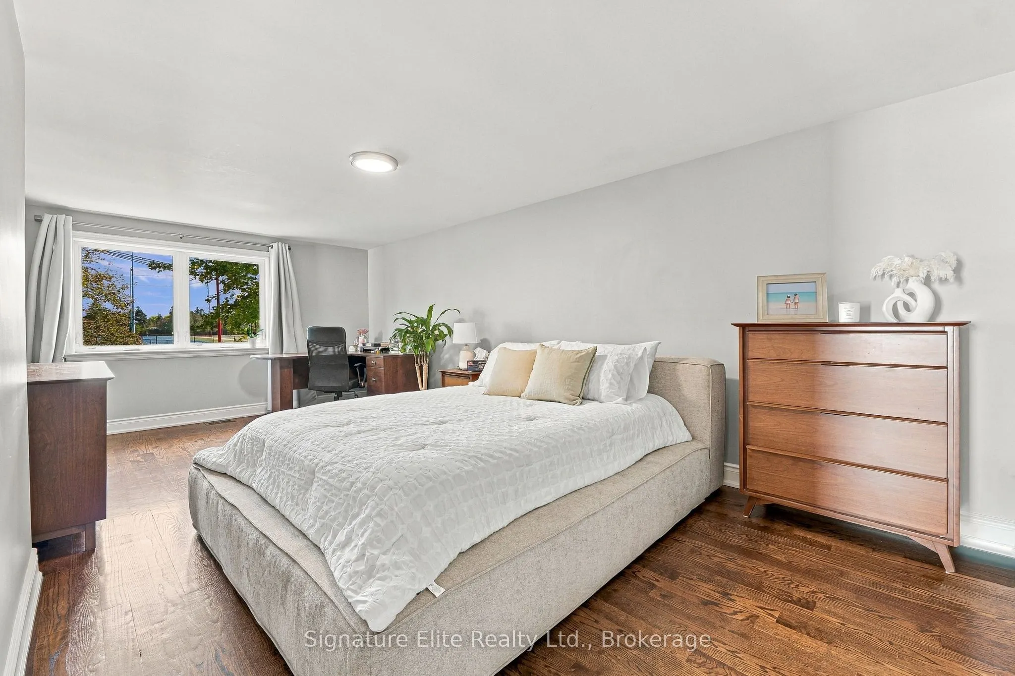 190 Longwood Drive