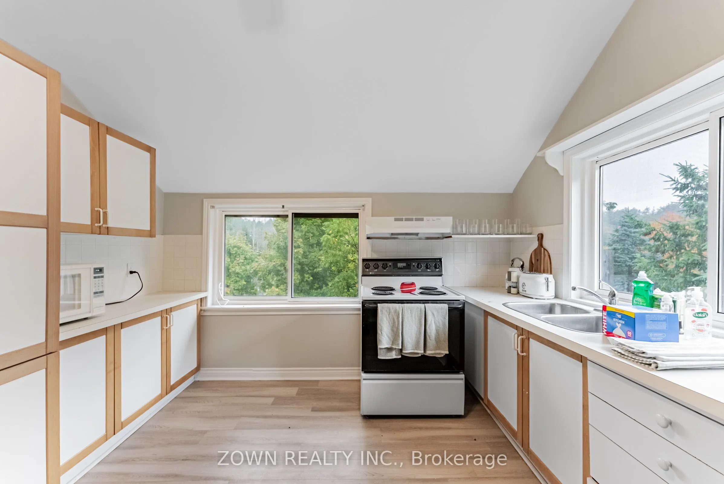 17277 Old Main Street #Upper