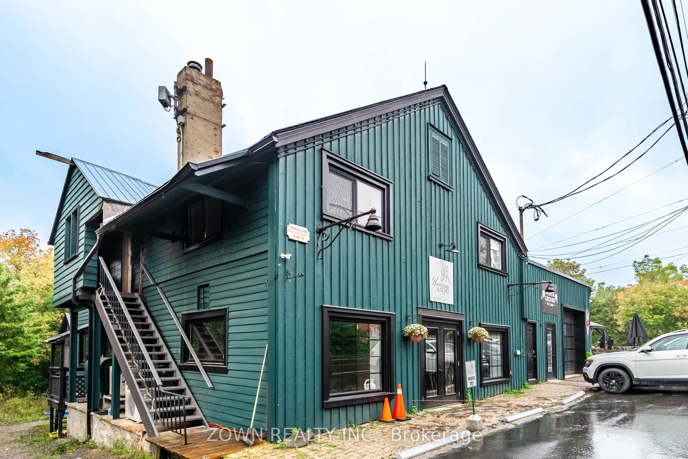 17277 Old Main Street #Upper