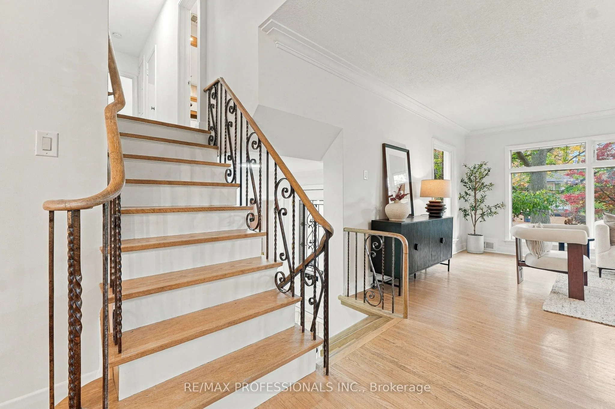 8 Northolt Court