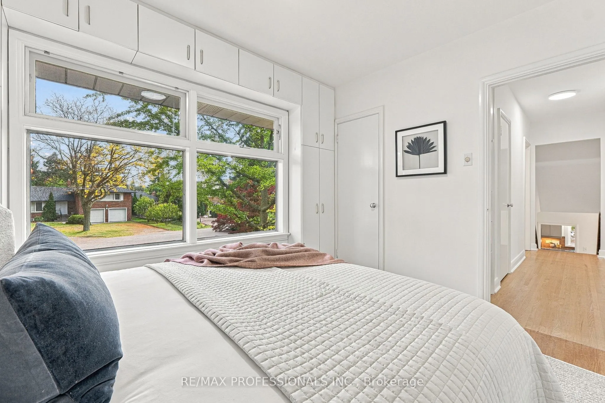 8 Northolt Court