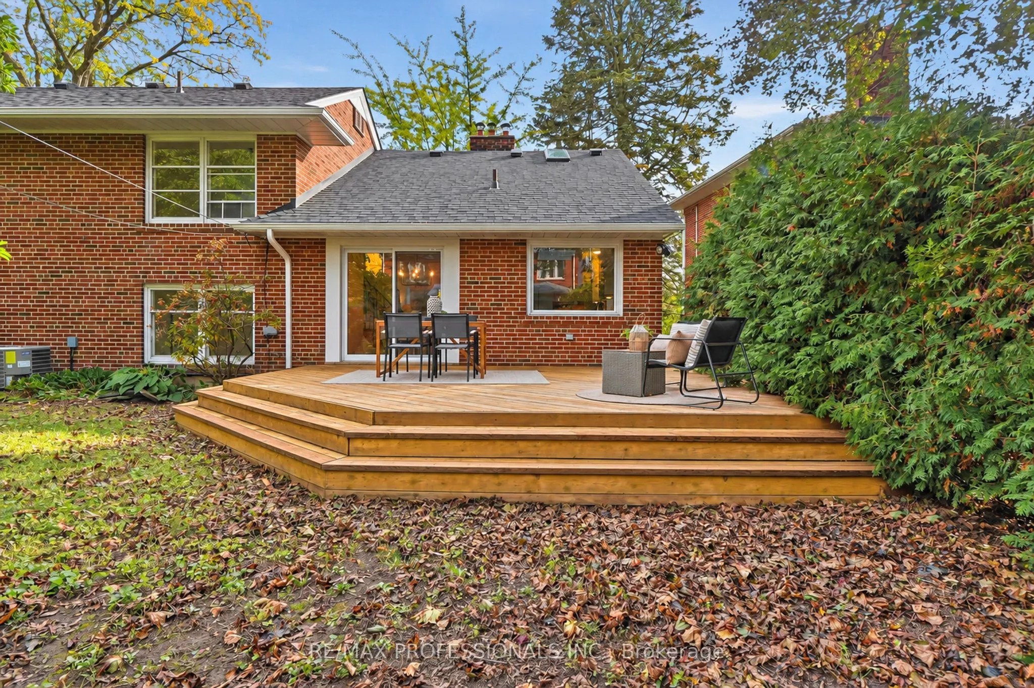 8 Northolt Court