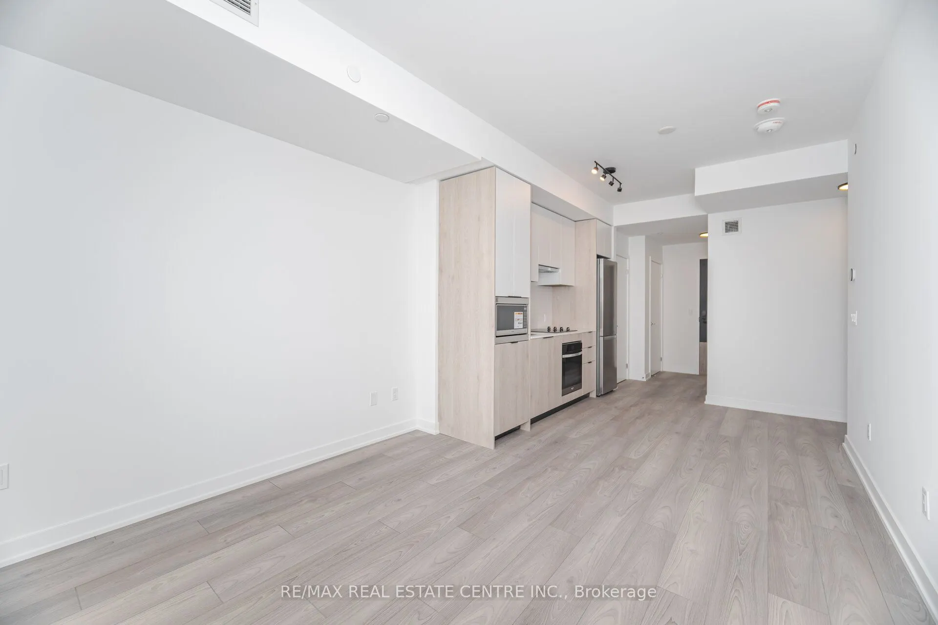1007 The Queensway #432