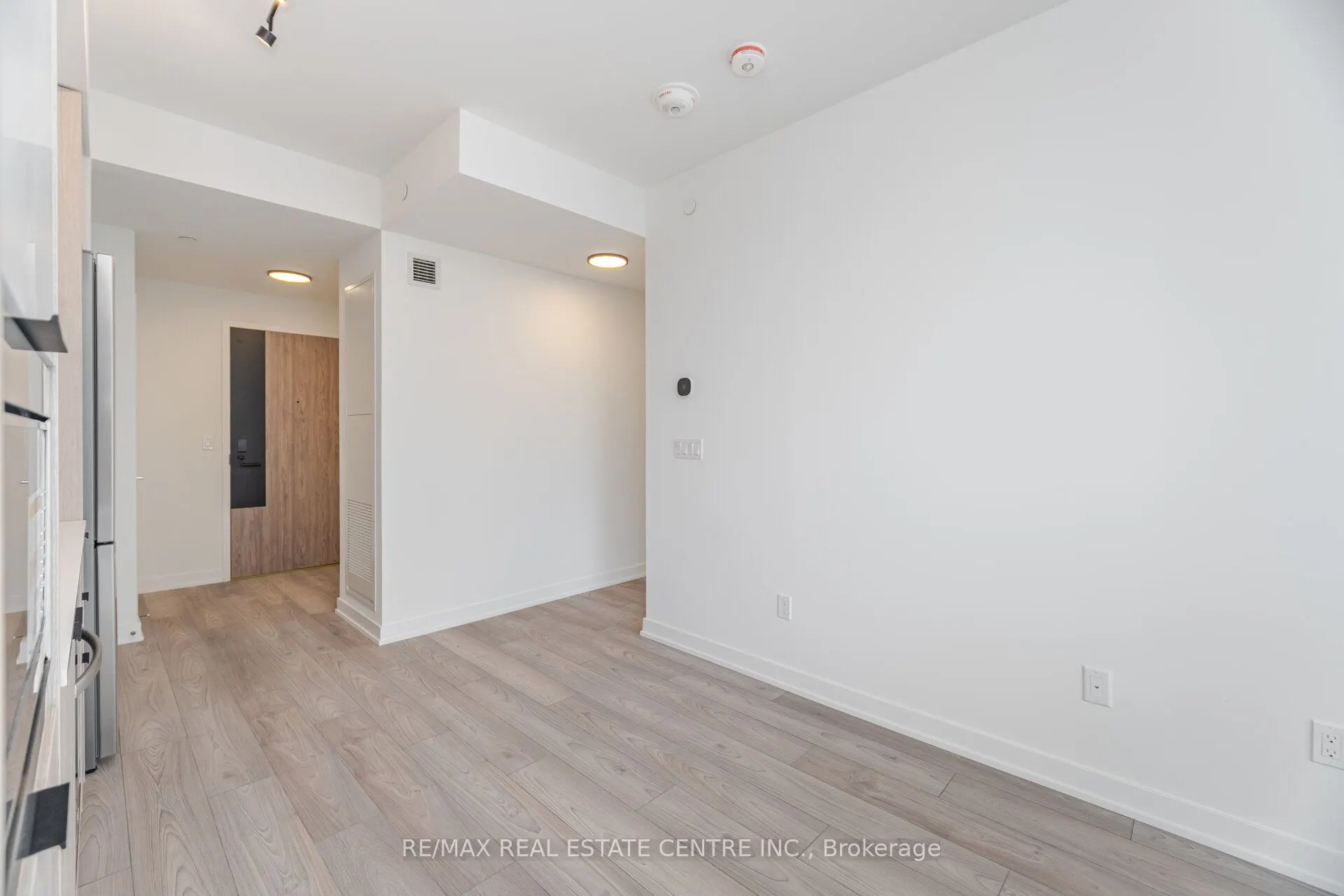 1007 The Queensway #432