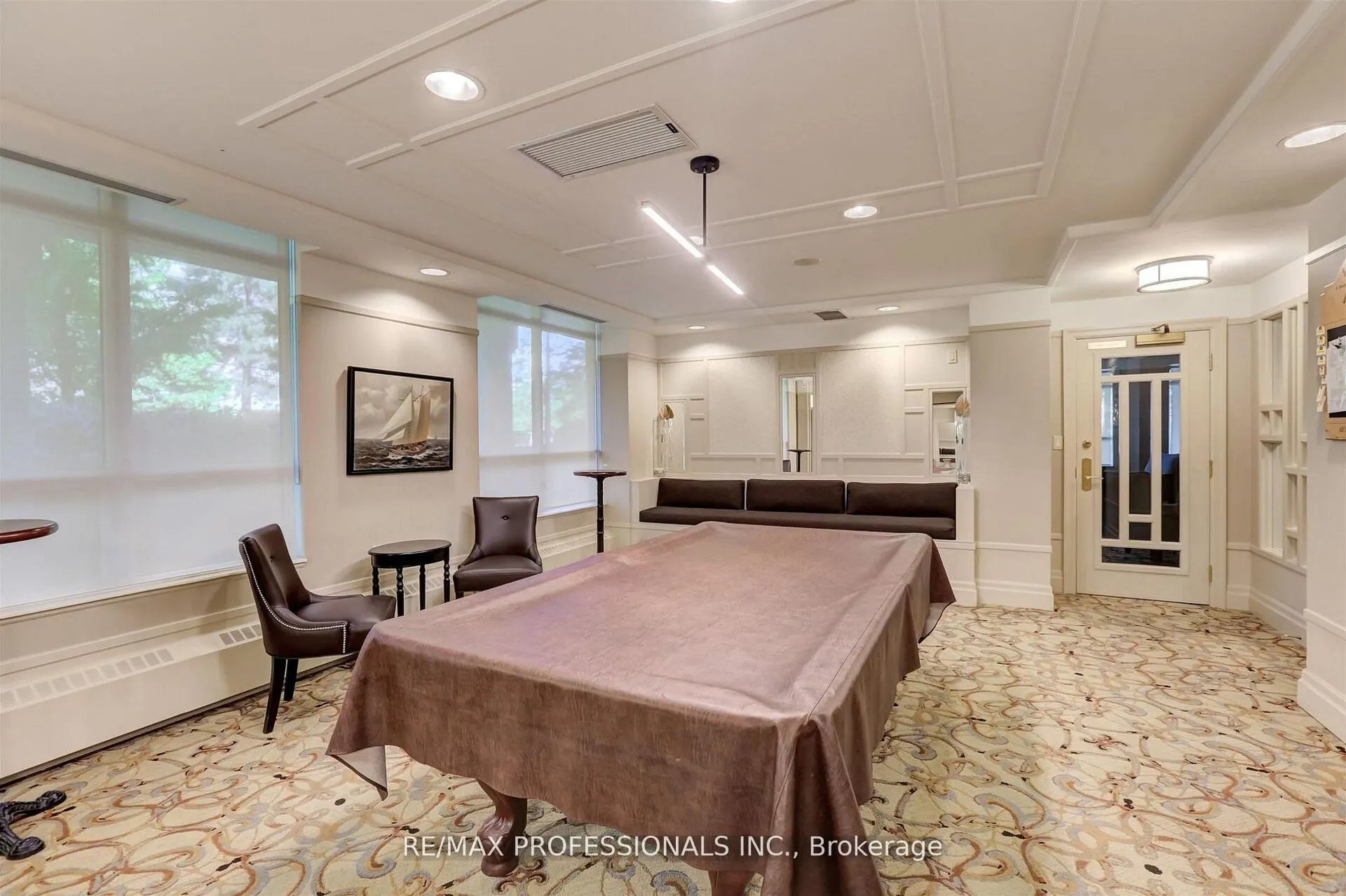 2 Aberfoyle Crescent N #901