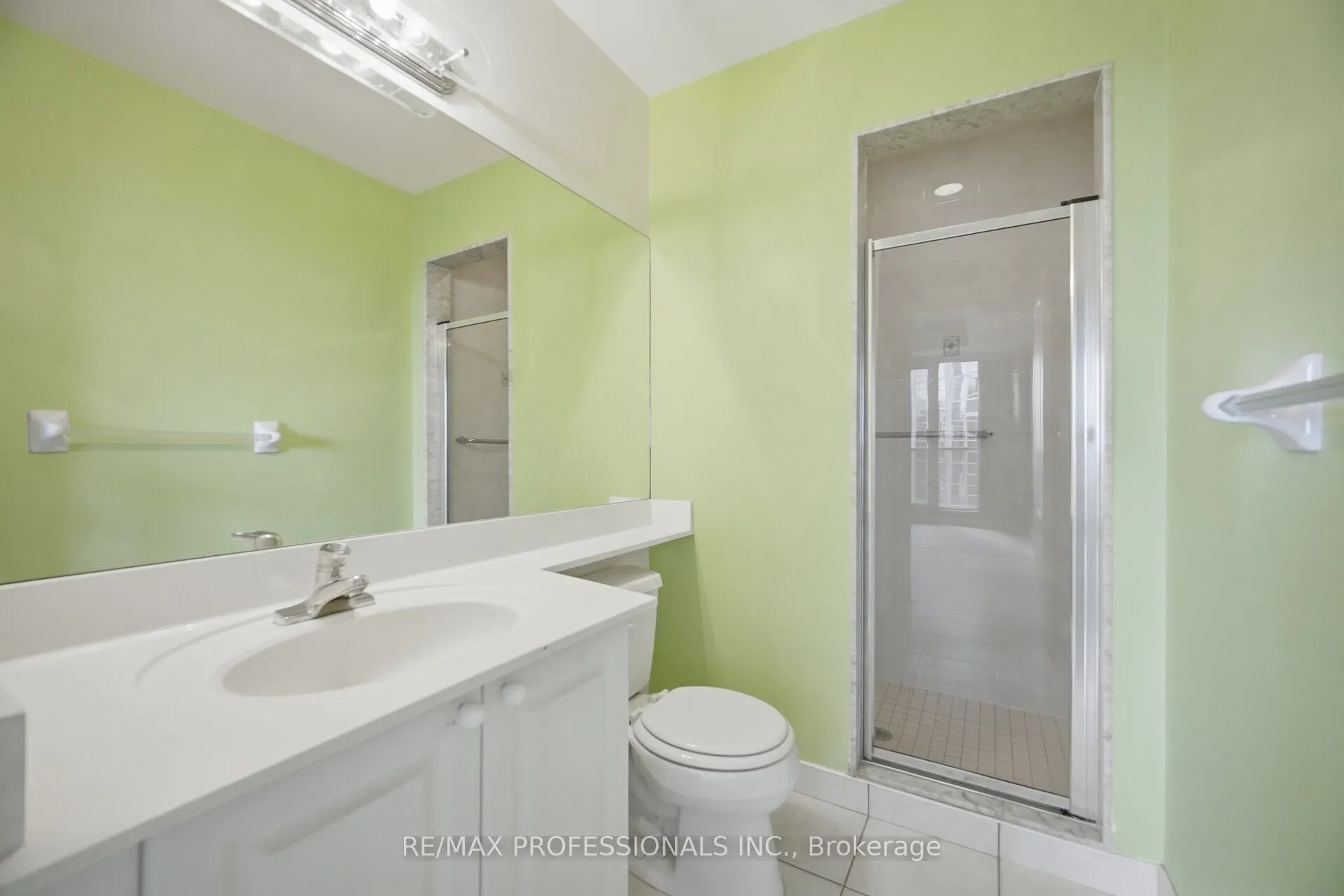 2 Aberfoyle Crescent N #901