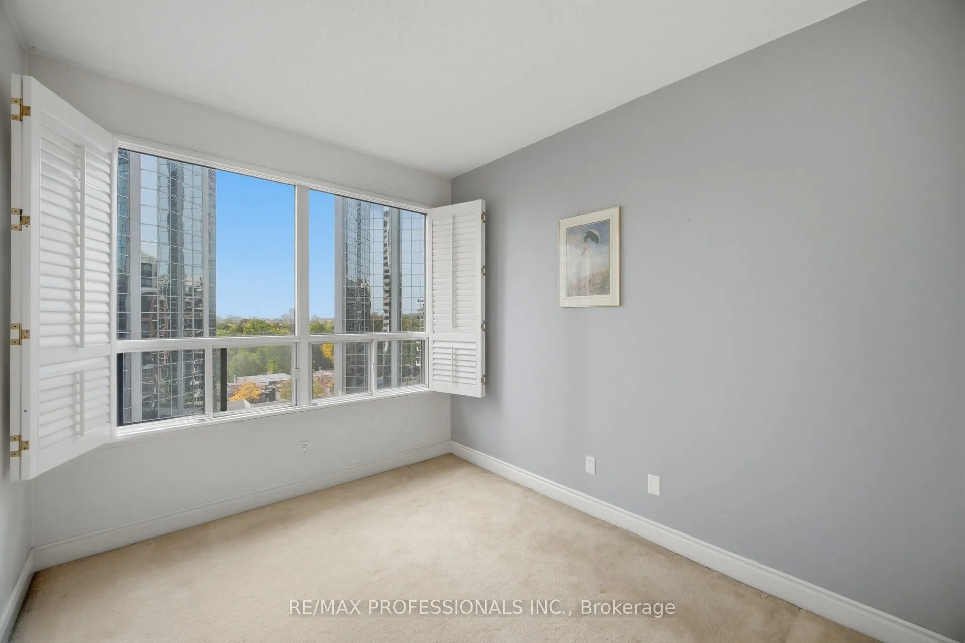 2 Aberfoyle Crescent N #901