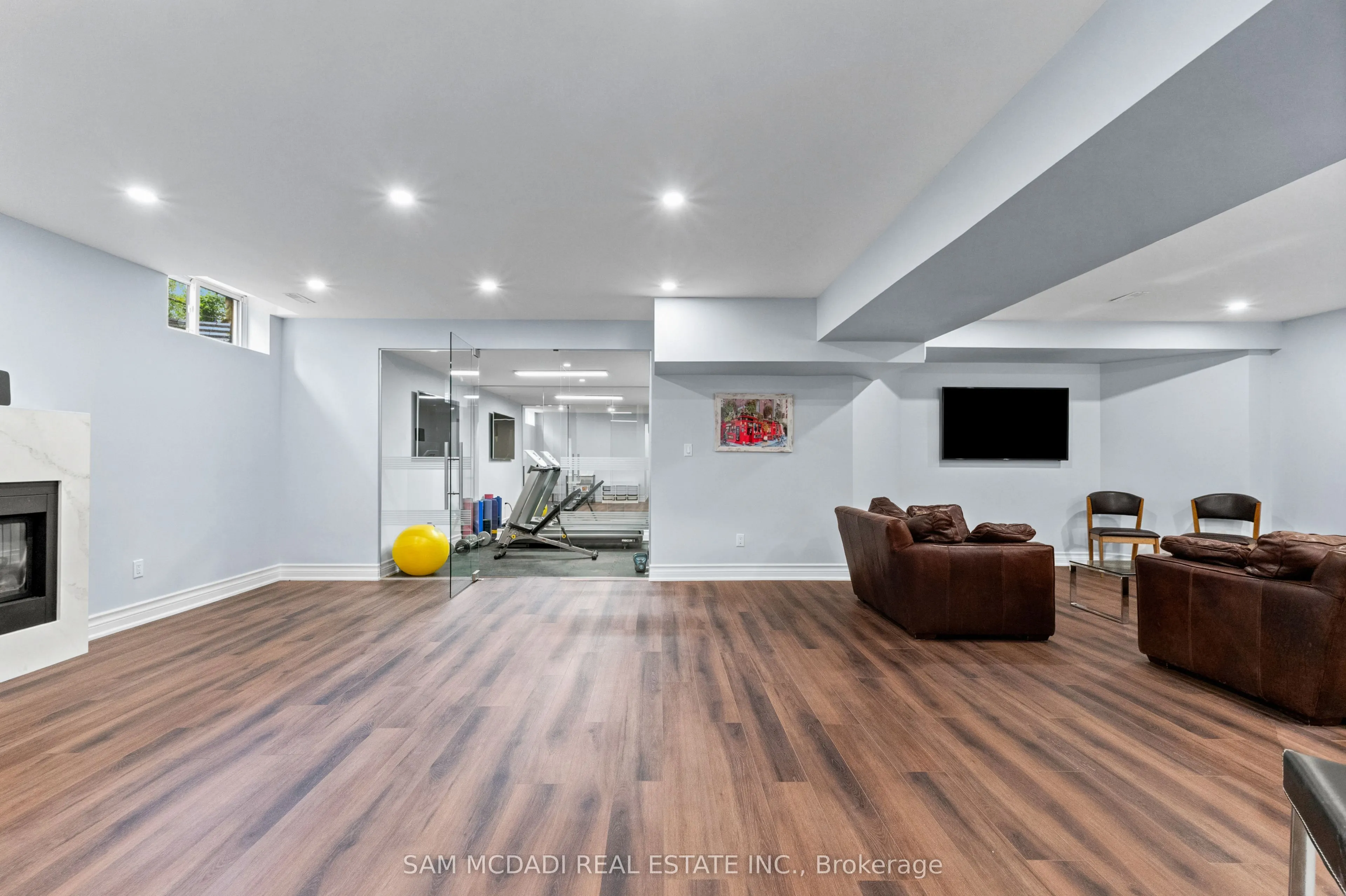 955 Caldwell Avenue
