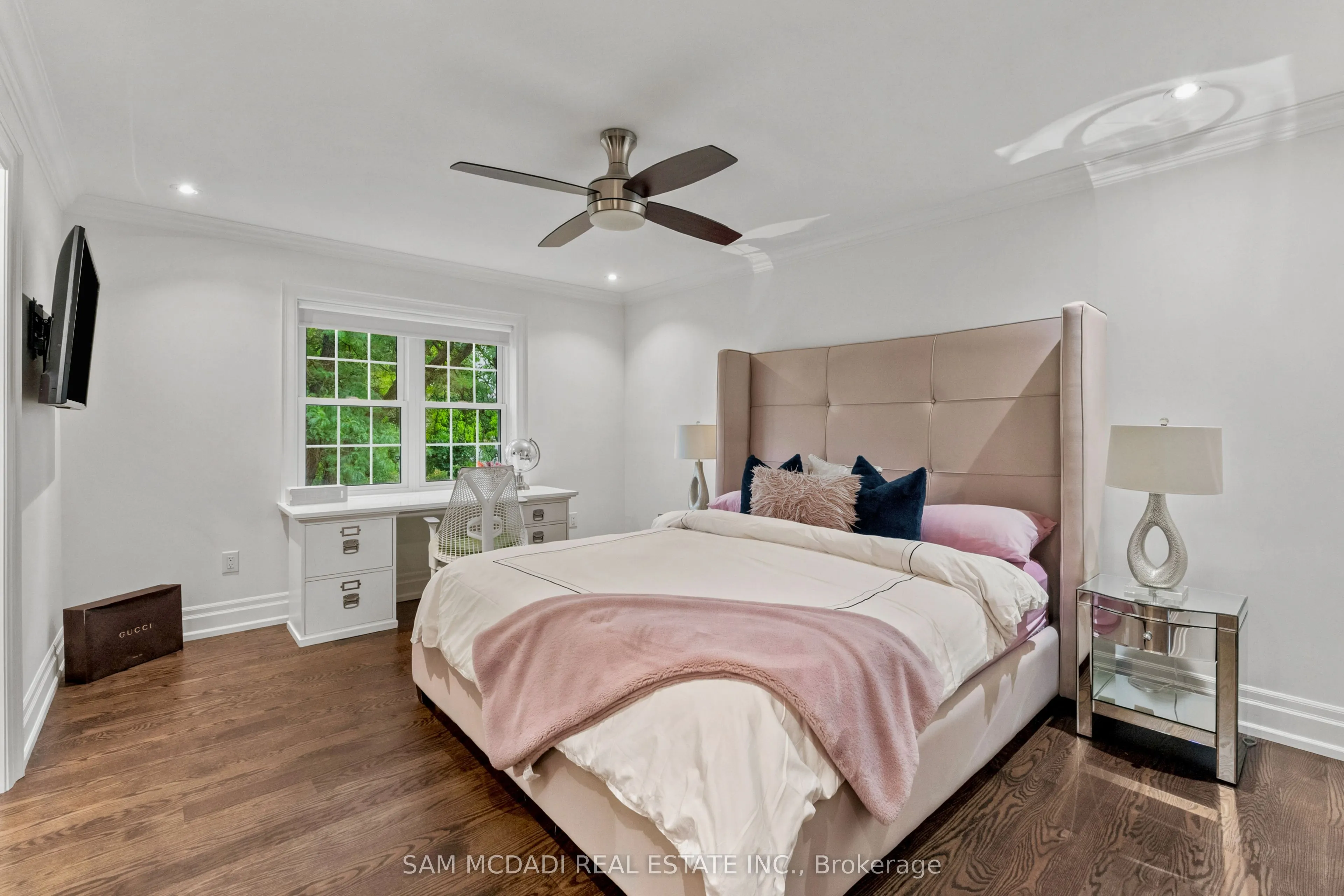 955 Caldwell Avenue