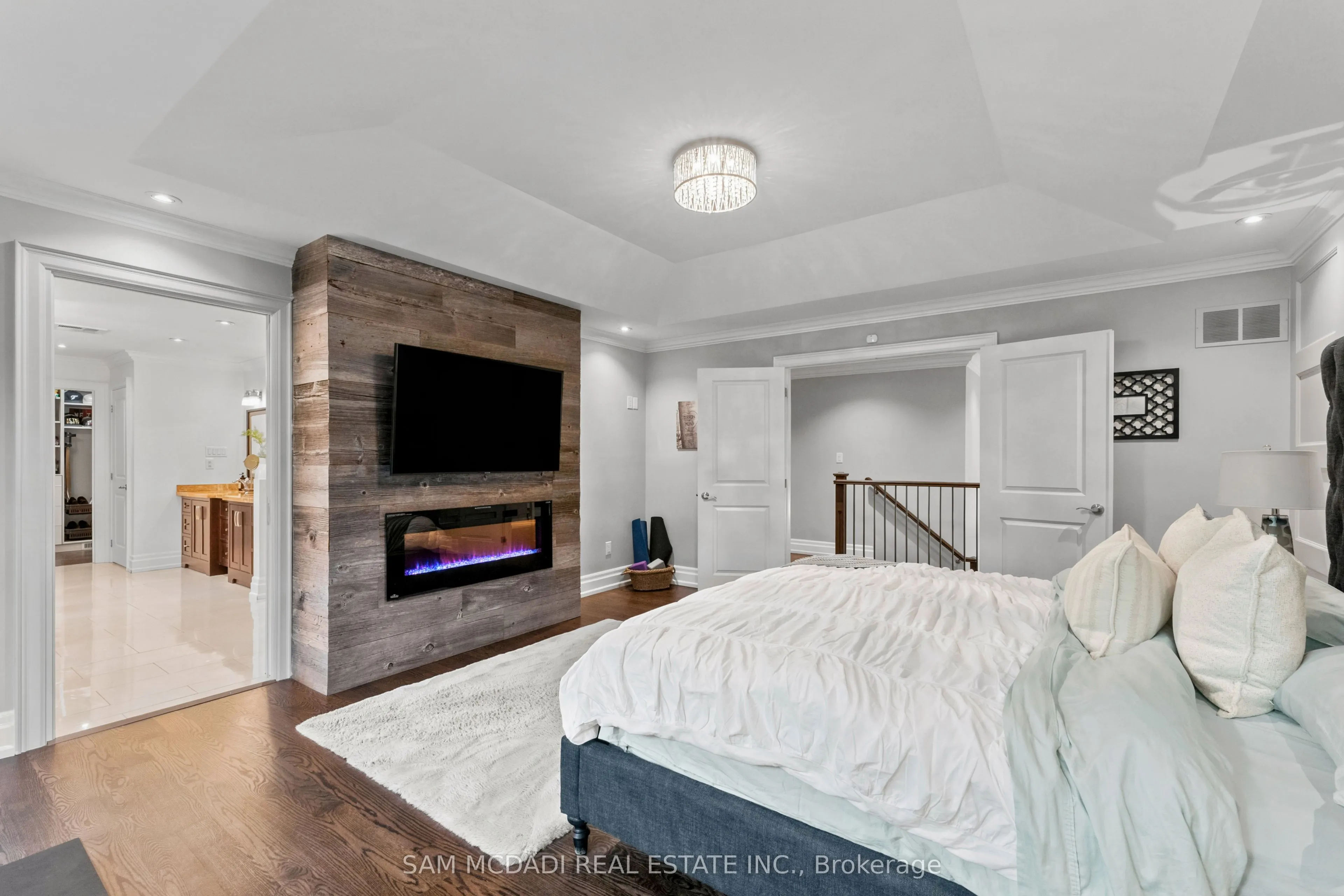 955 Caldwell Avenue