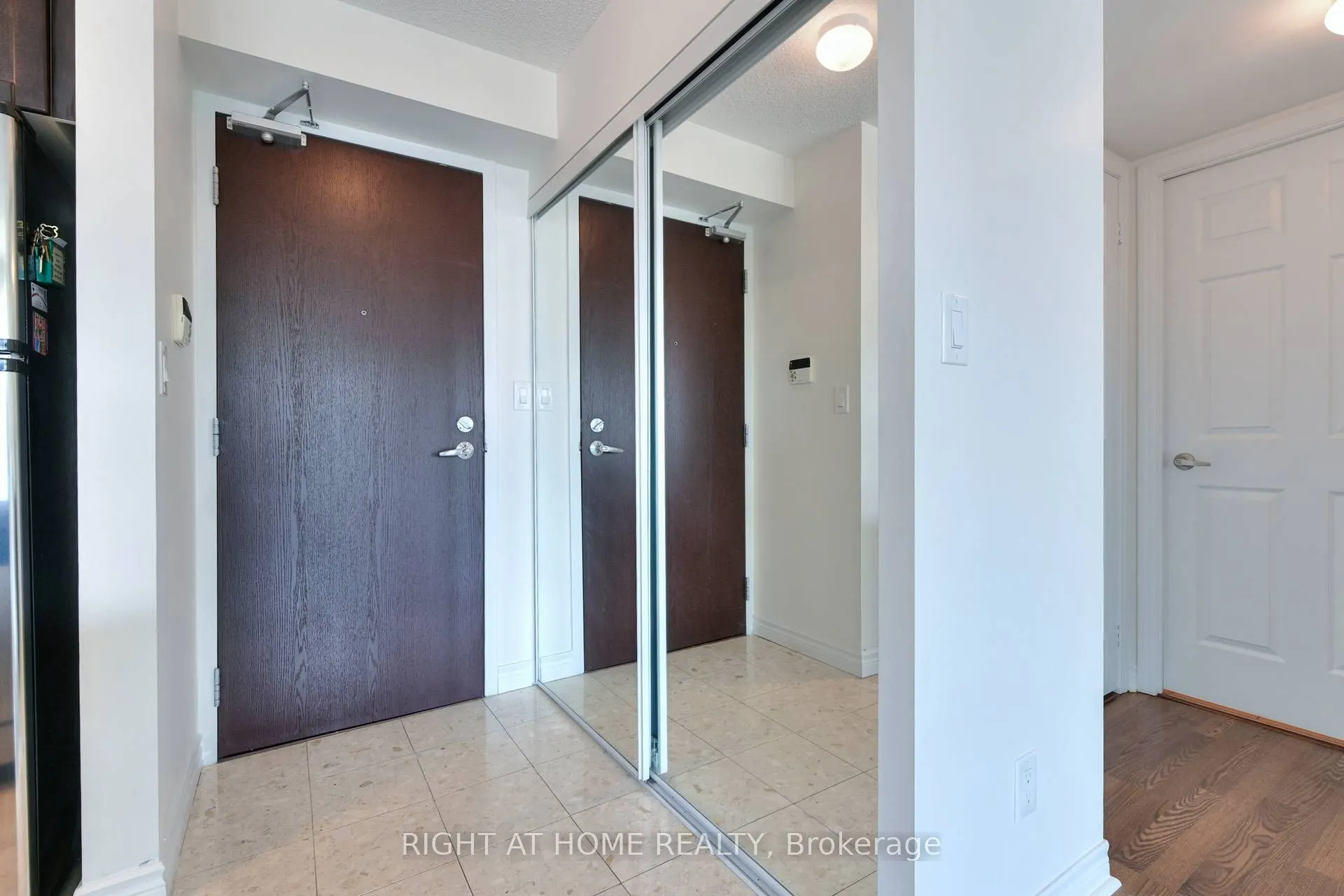 208 Enfield Place #2005