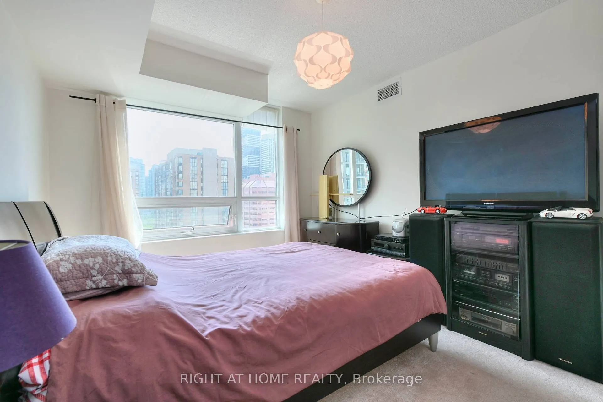 208 Enfield Place #2005