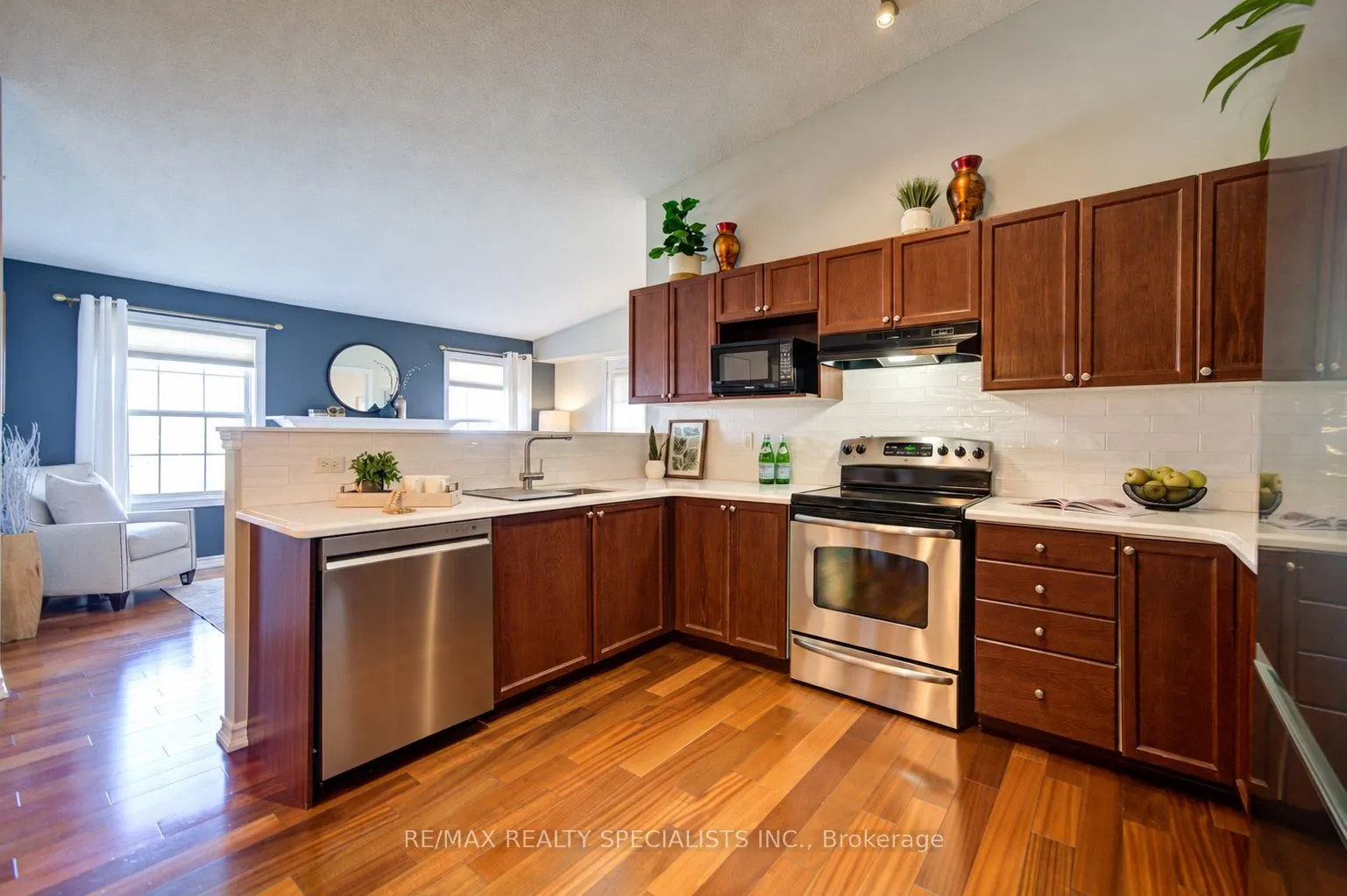 1483 Maple Avenue #414