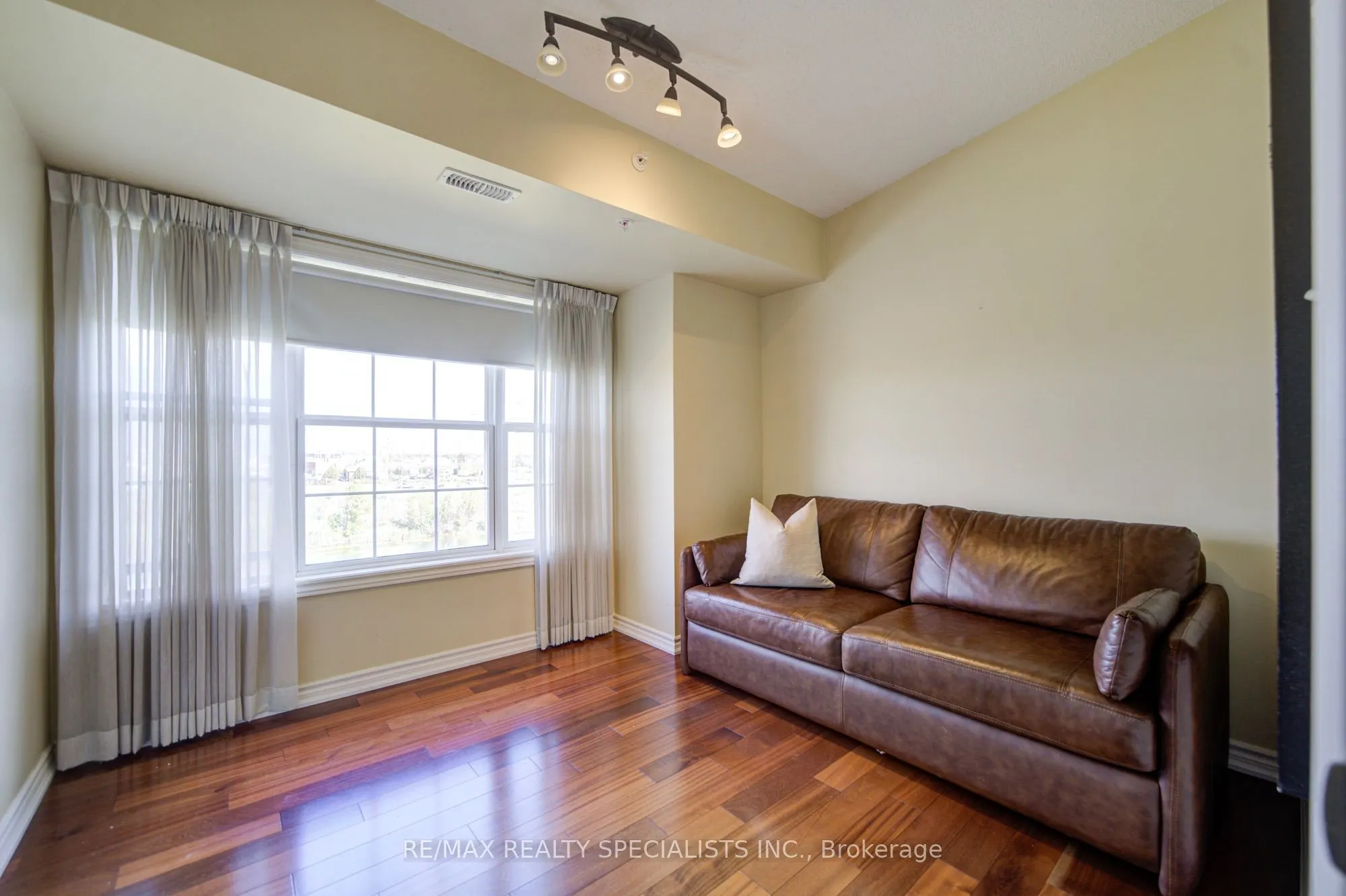 1483 Maple Avenue #414