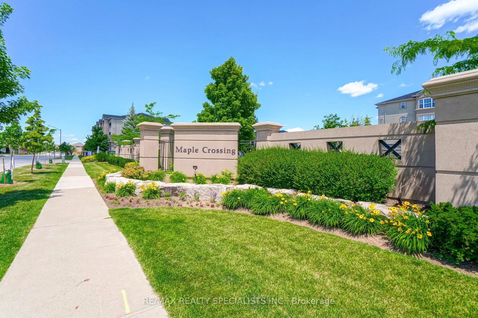 1483 Maple Avenue #414