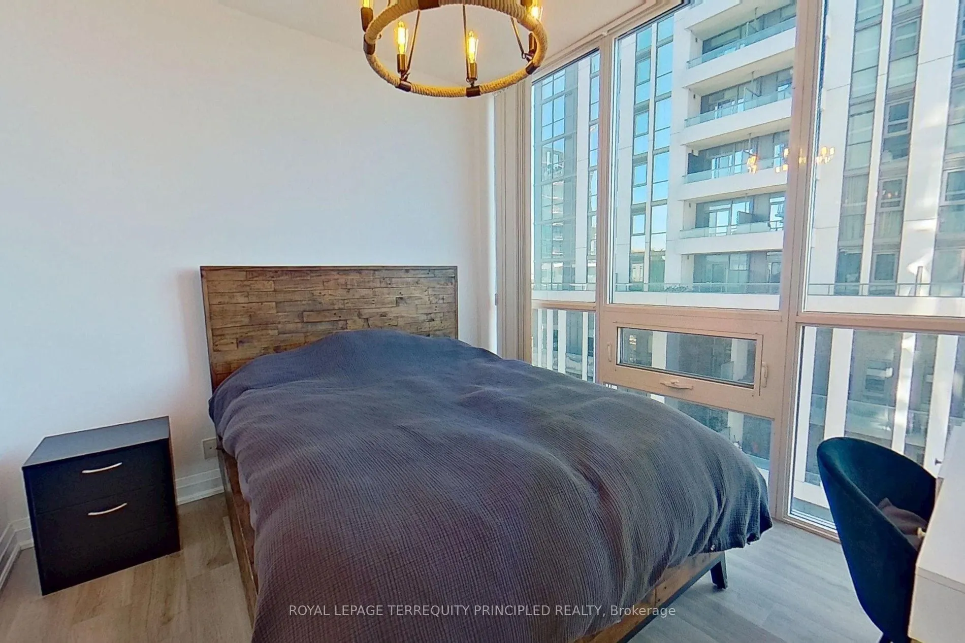 1185 The Queensway #504