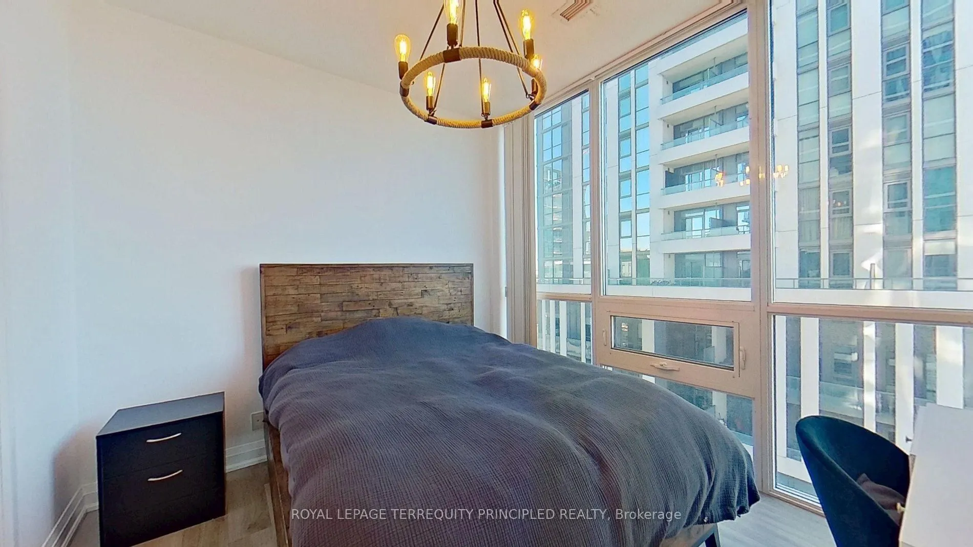 1185 The Queensway #504