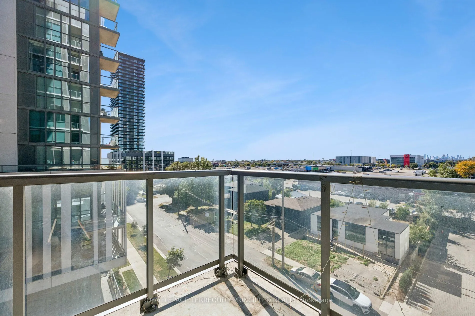 1185 The Queensway #504
