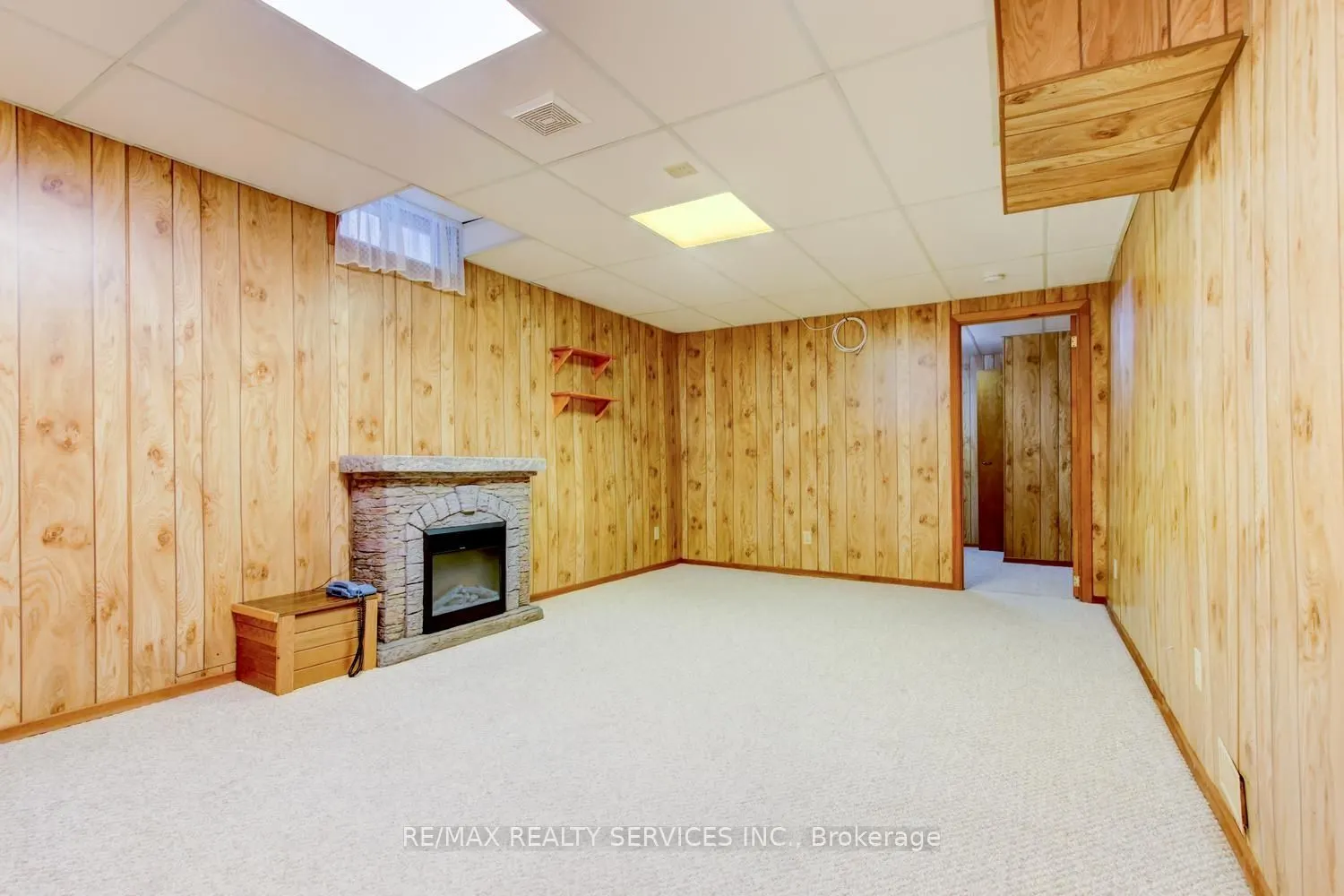 41 Greenleaf Crescent